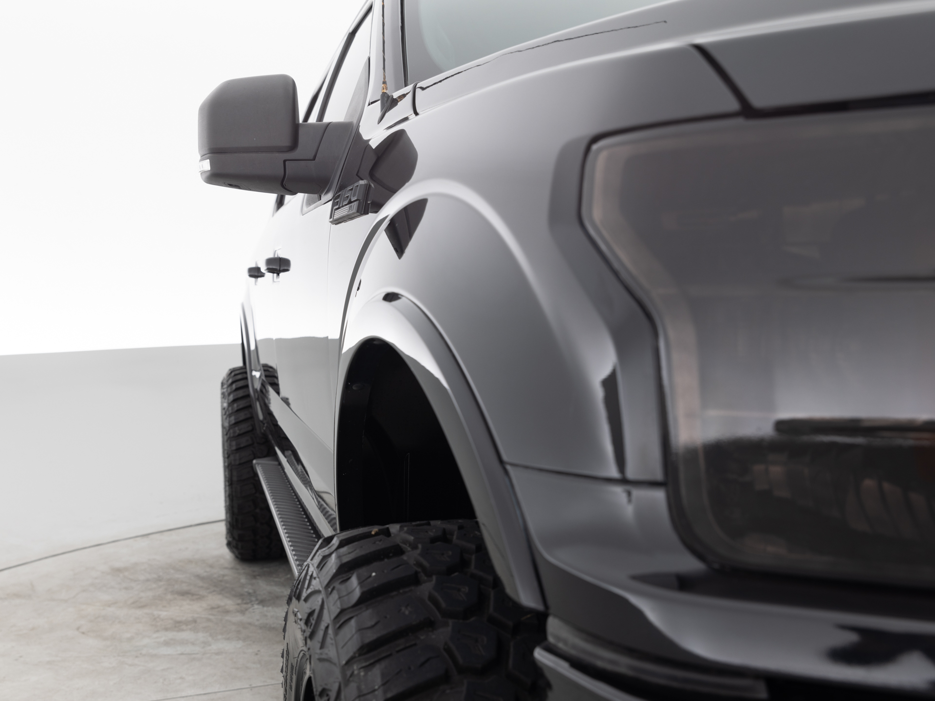 Used Black Ford F-150 XLT-2 for Sale
