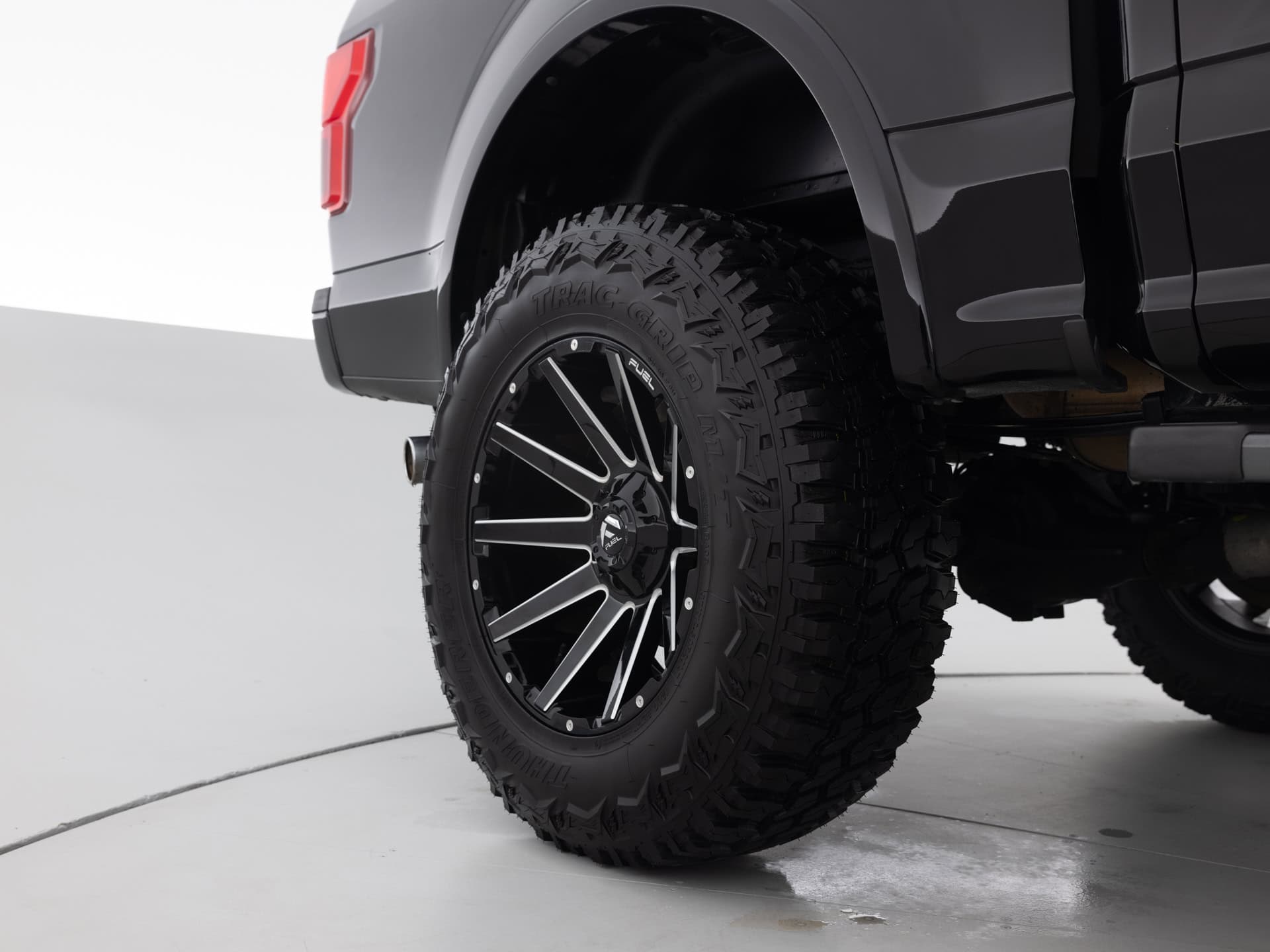 black ford f150 lariat 11