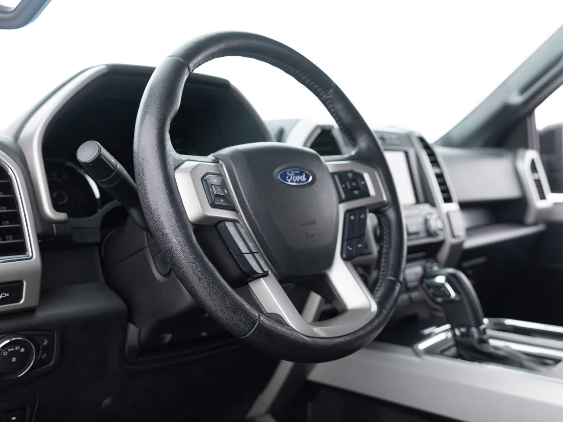 black ford f150 lariat 17