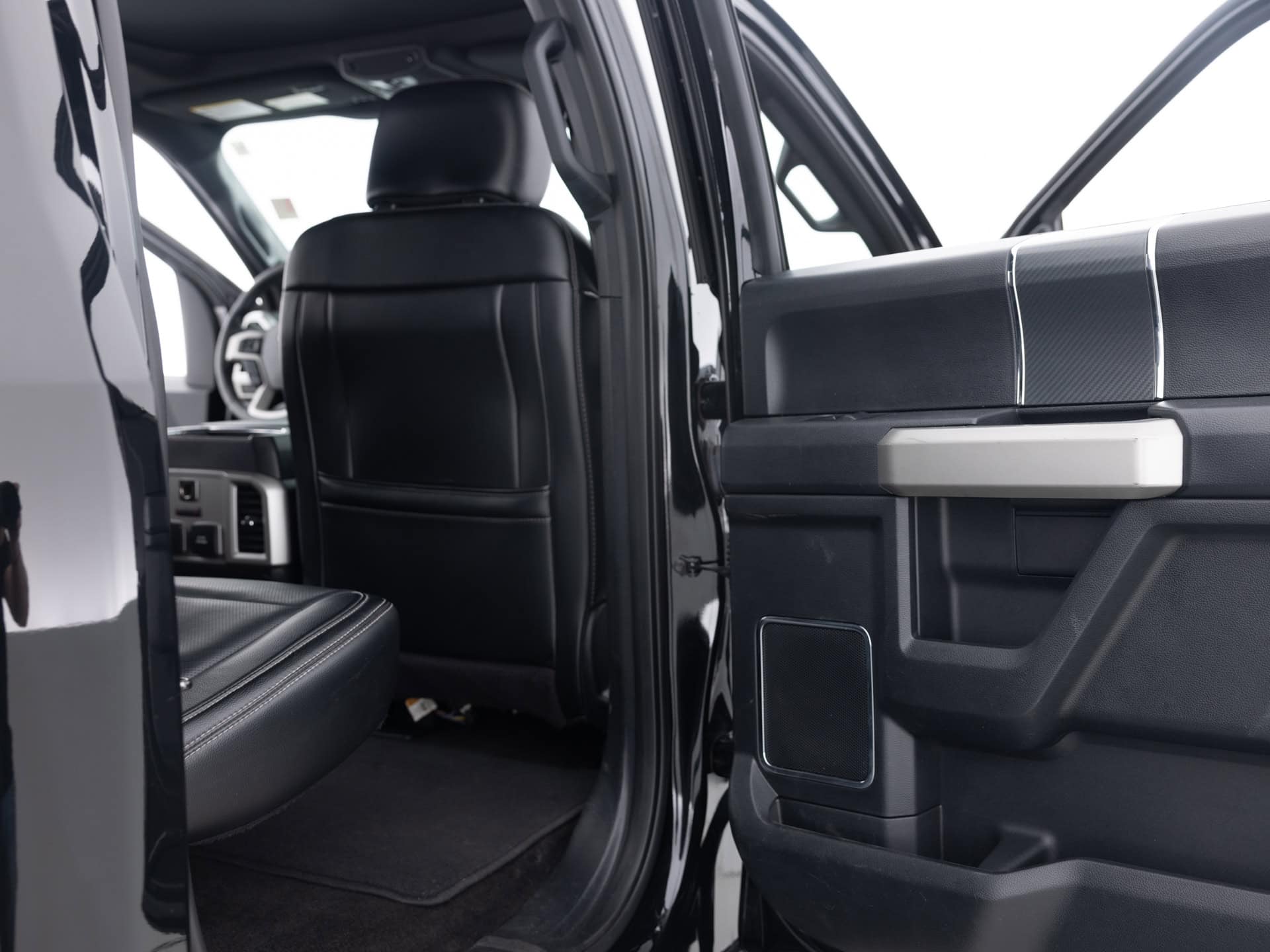 black ford f150 lariat 24