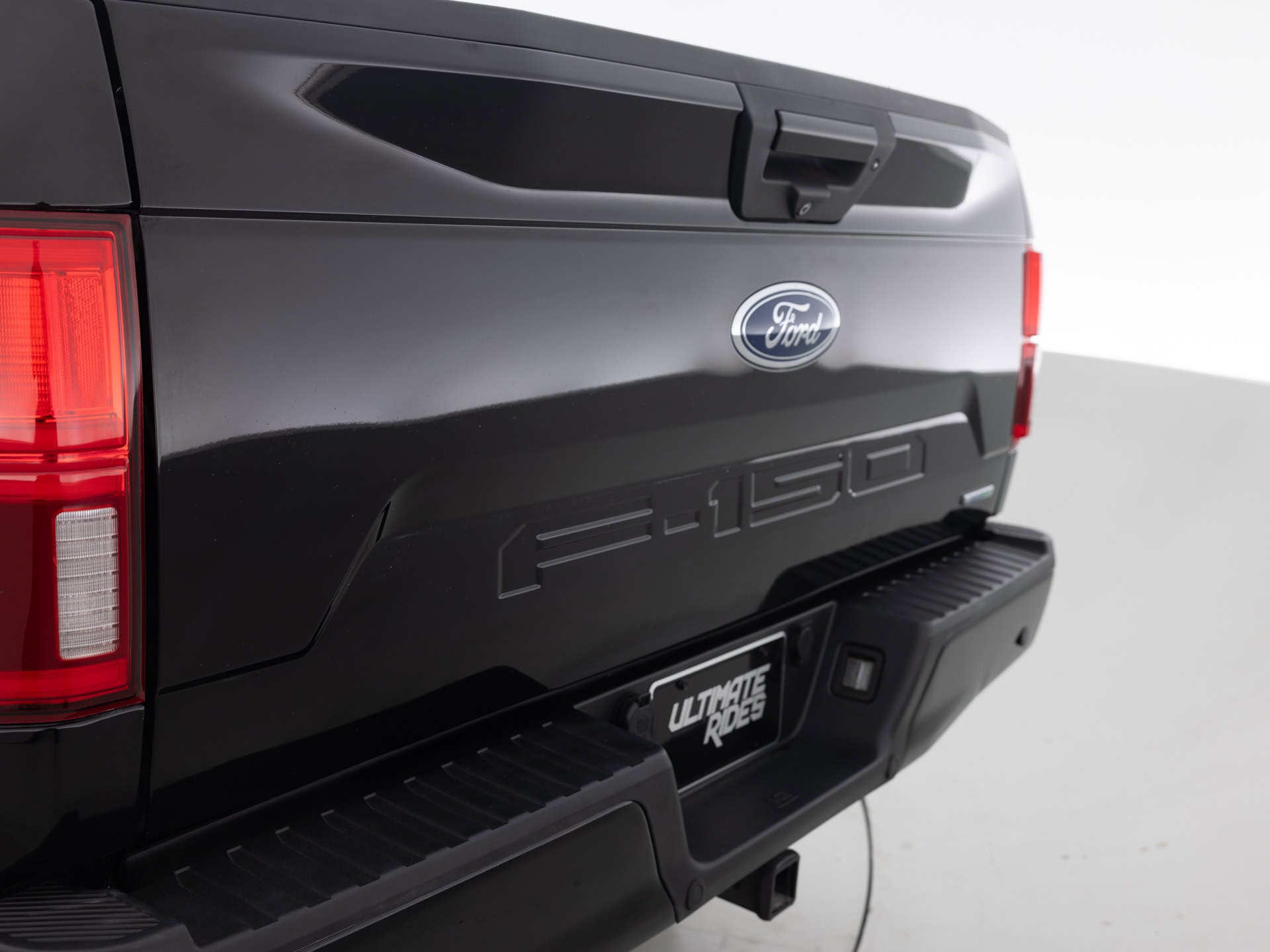 Used Black Ford F150 XLT-8 for Sale