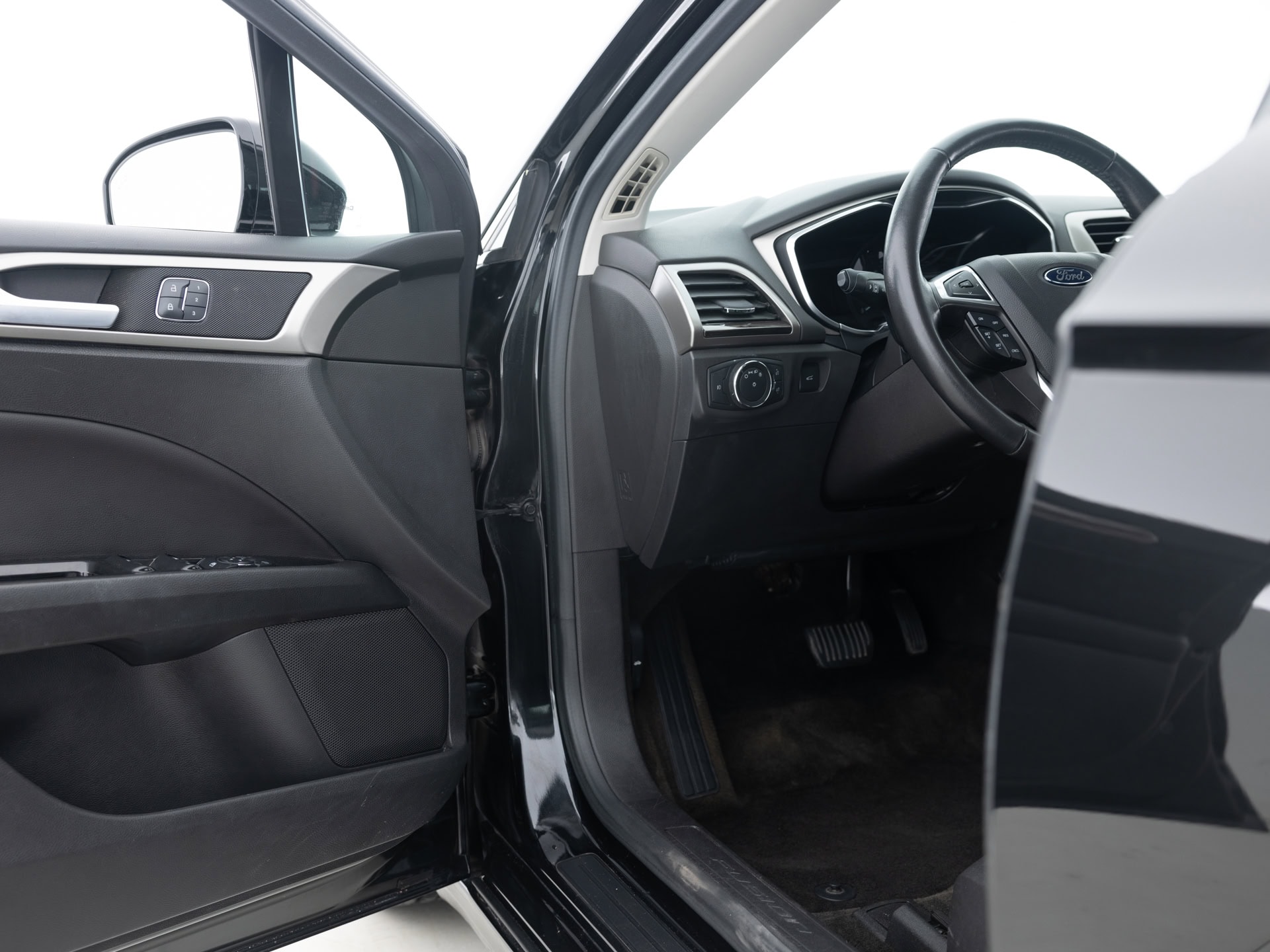 Used Black Ford Fusion SE-16 for Sale