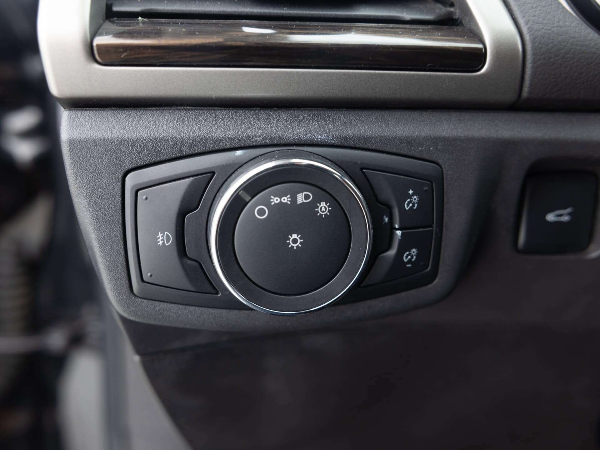 Used Black Ford Fusion SE-27 for Sale