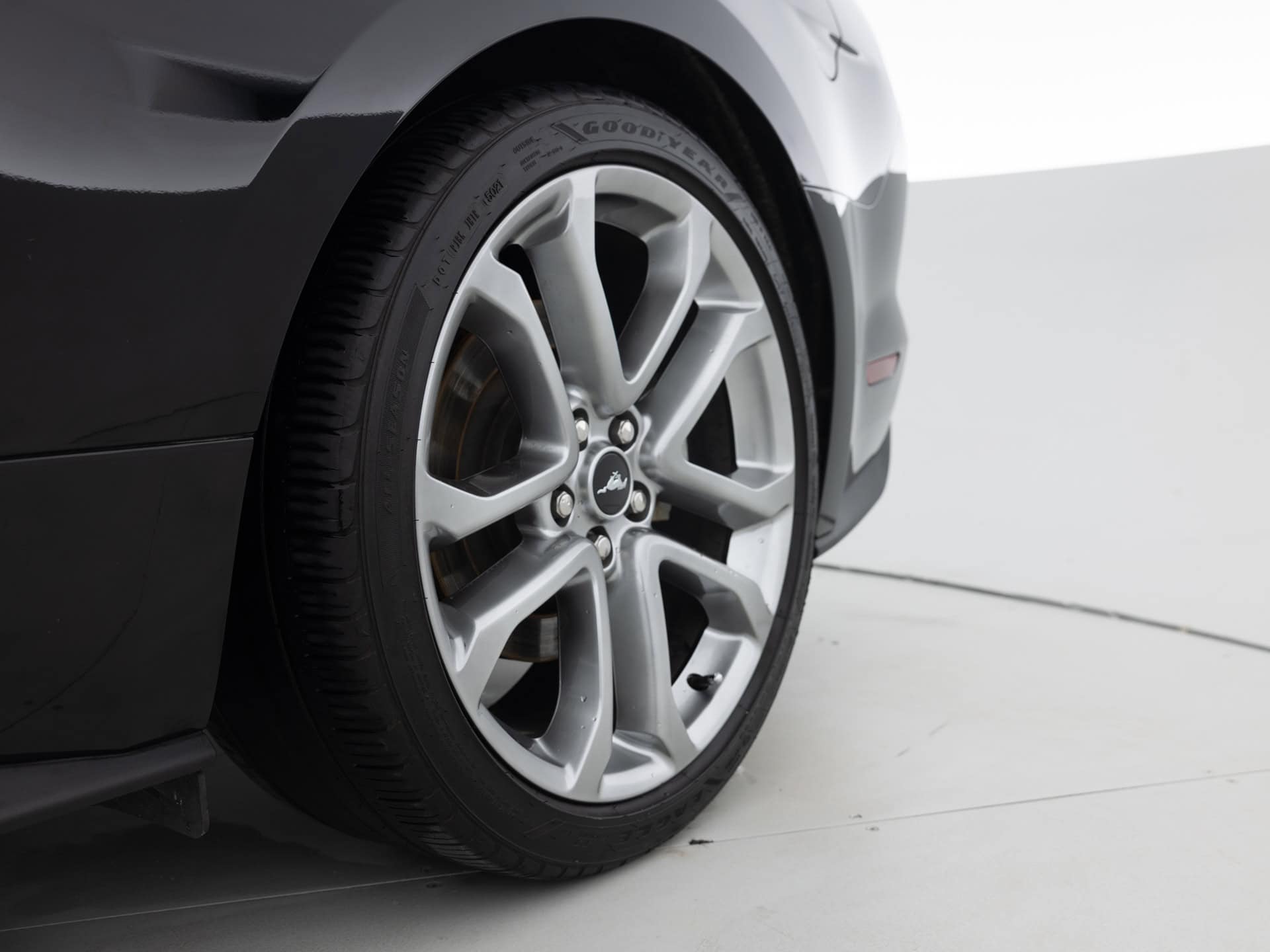 black ford mustang gt prem 10