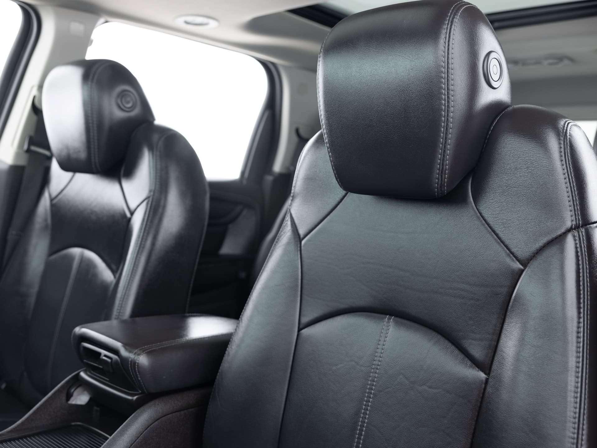 black gmc acadia 14