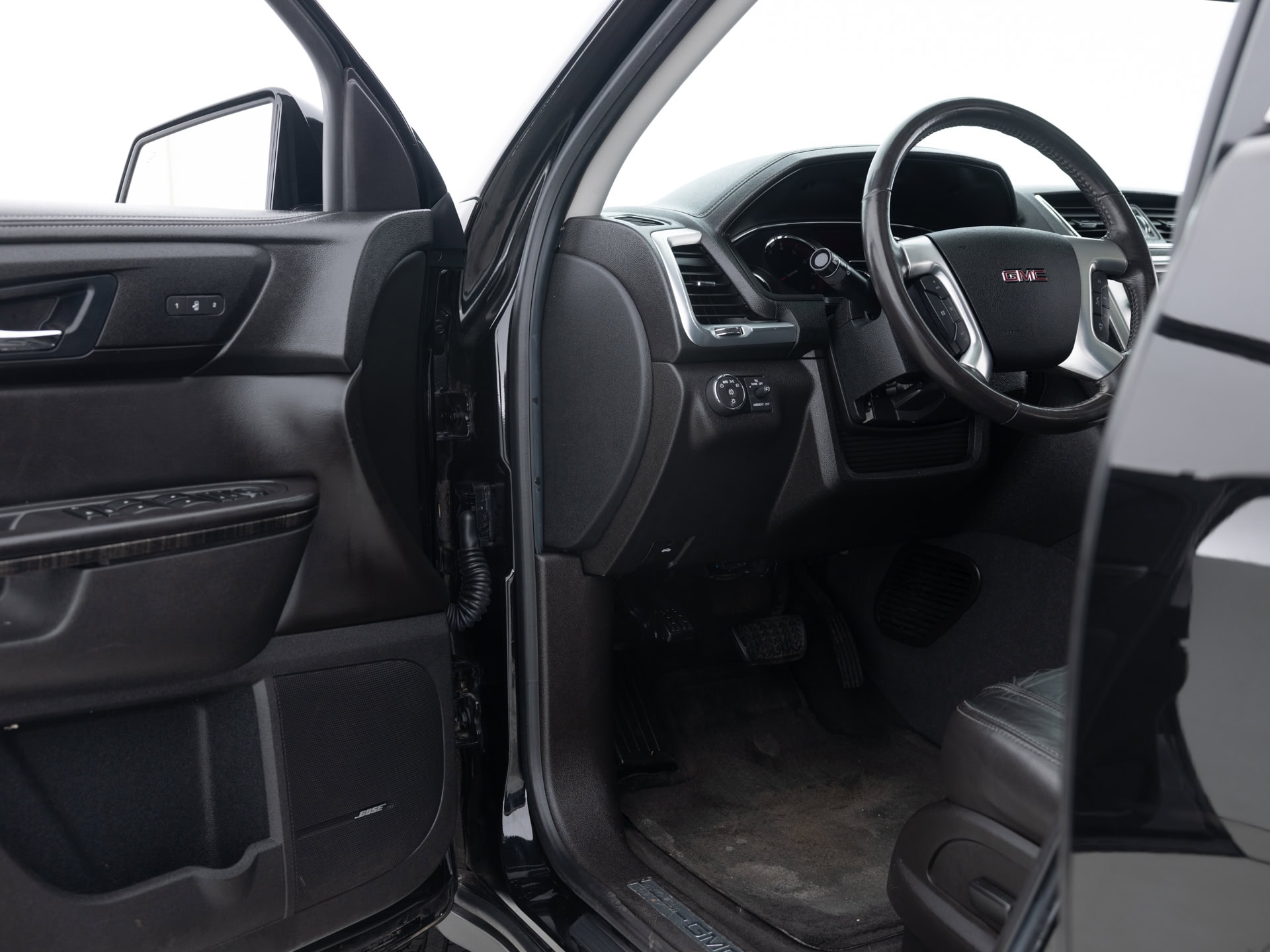 black gmc acadia 16