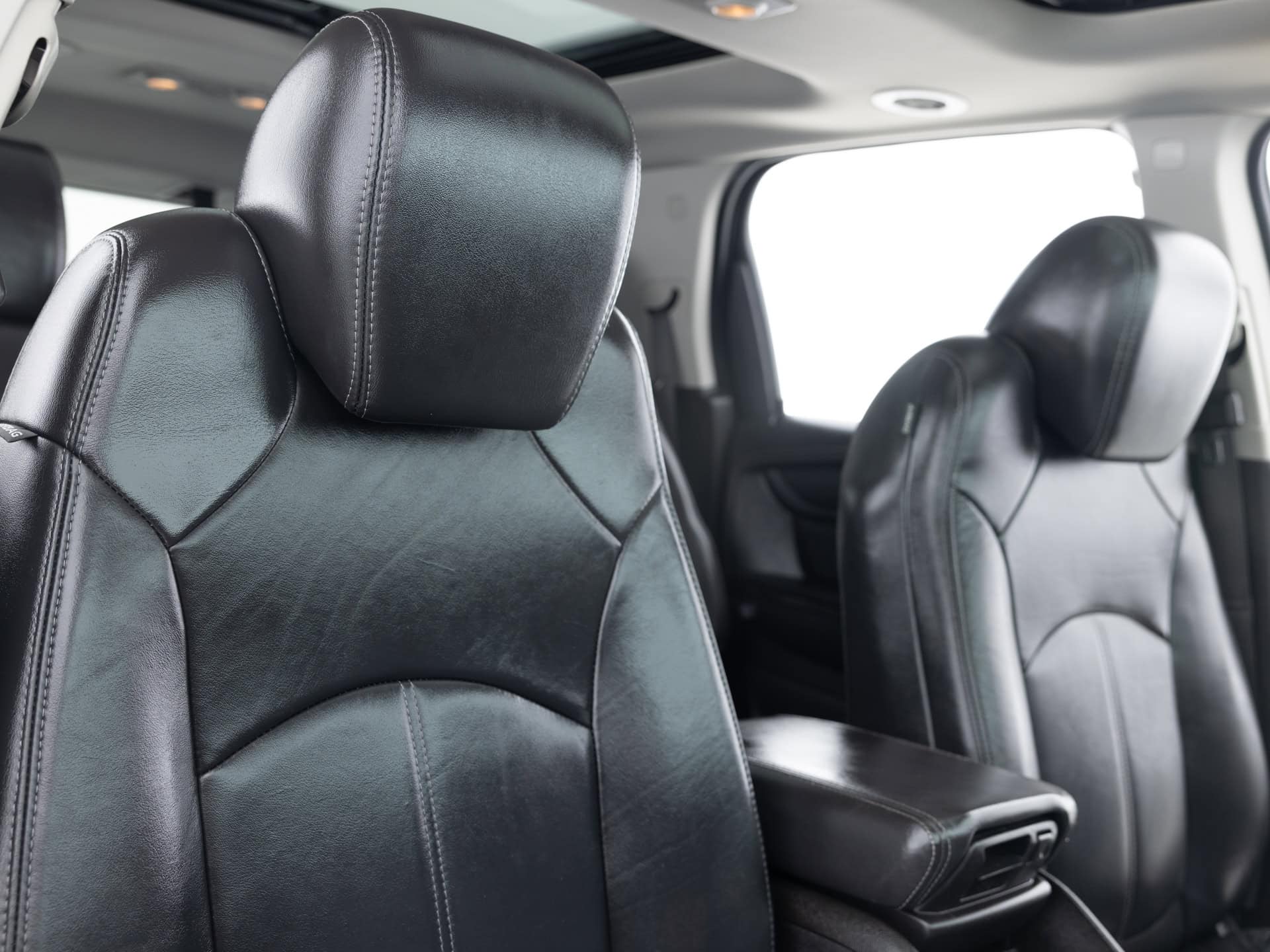 black gmc acadia 18
