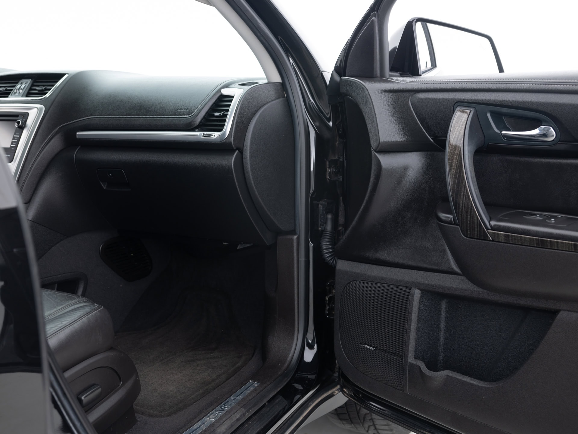 black gmc acadia 20