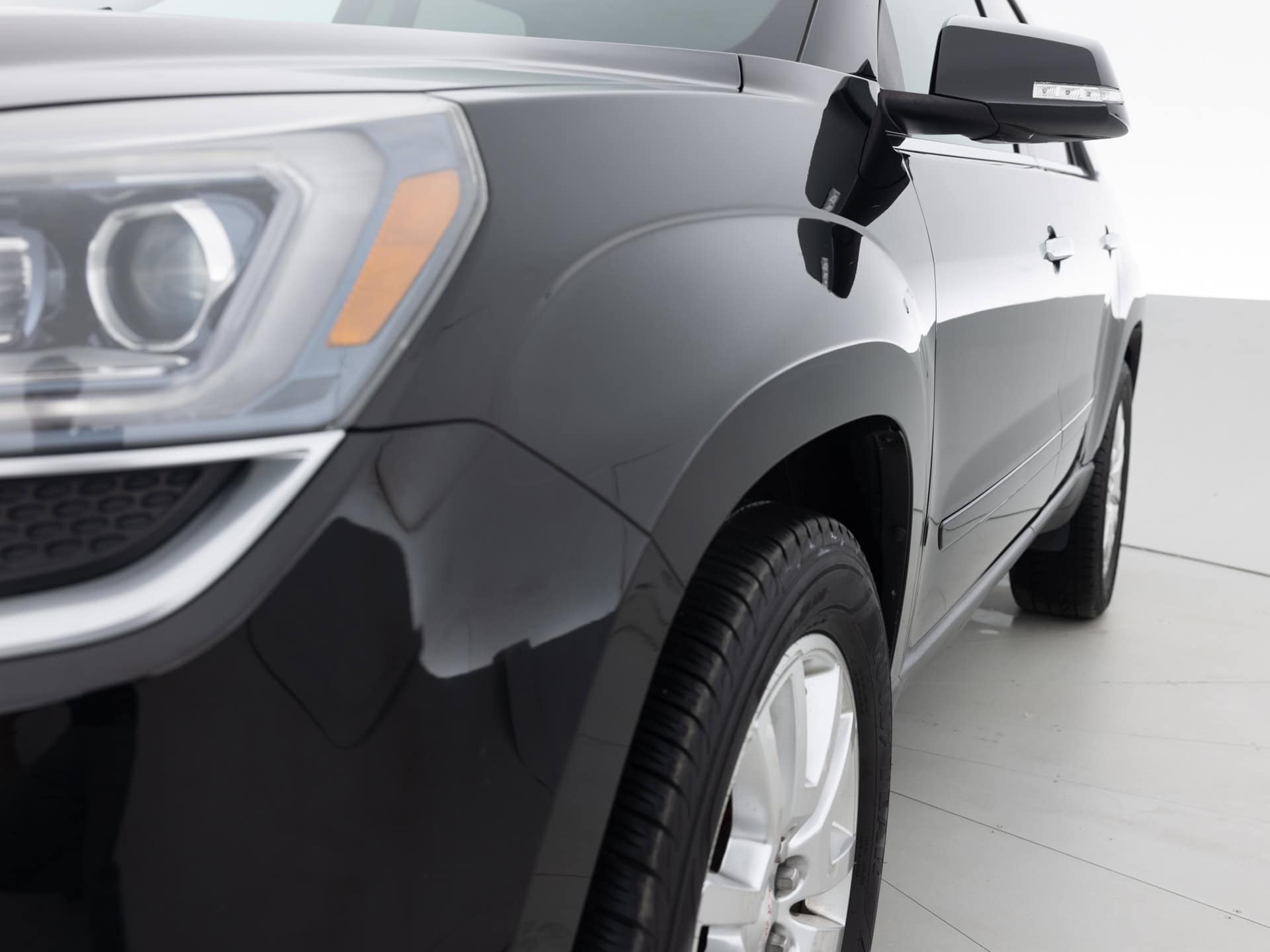 black gmc acadia 3