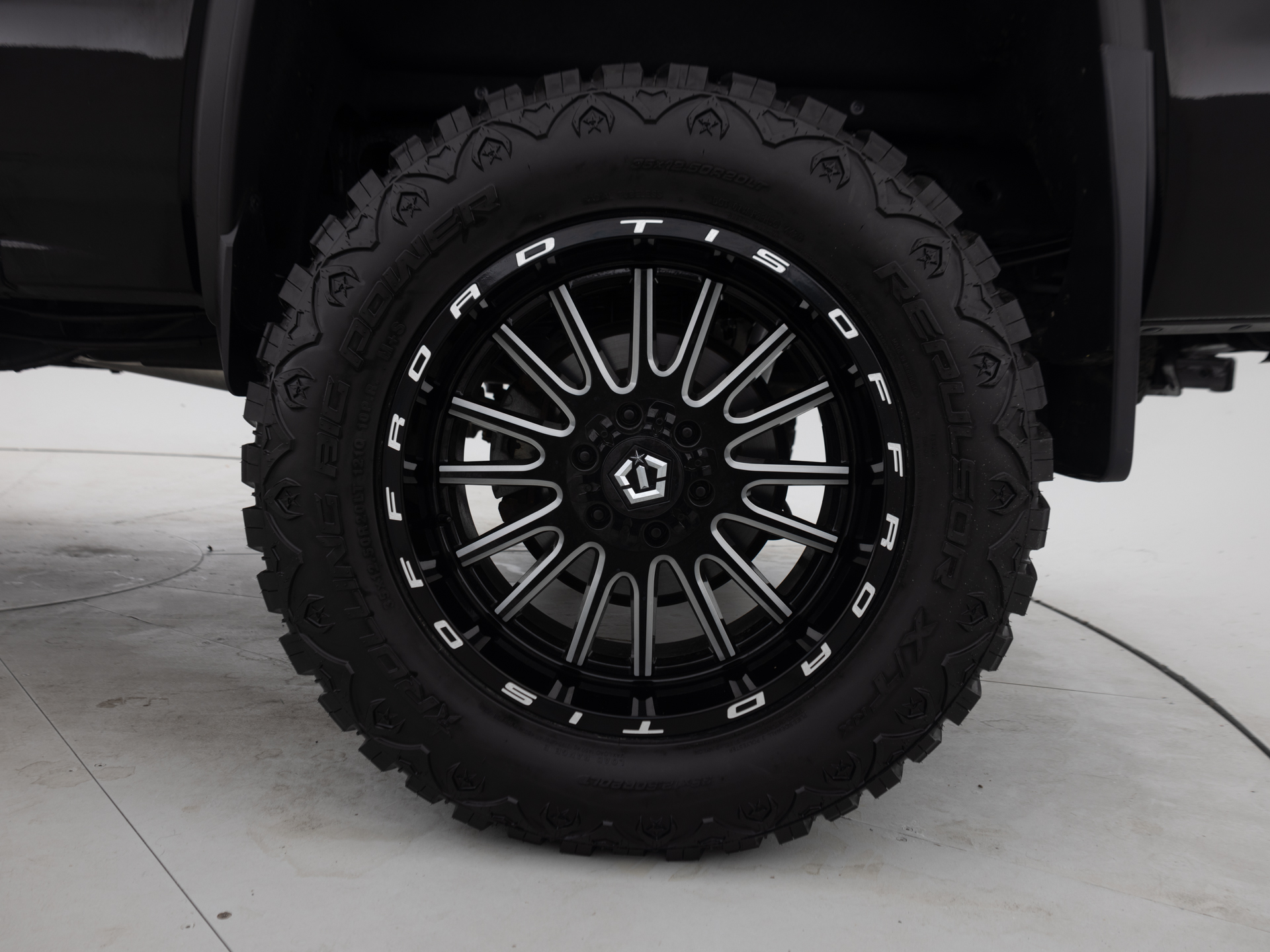 Used Black GMC Sierra-10 for Sale