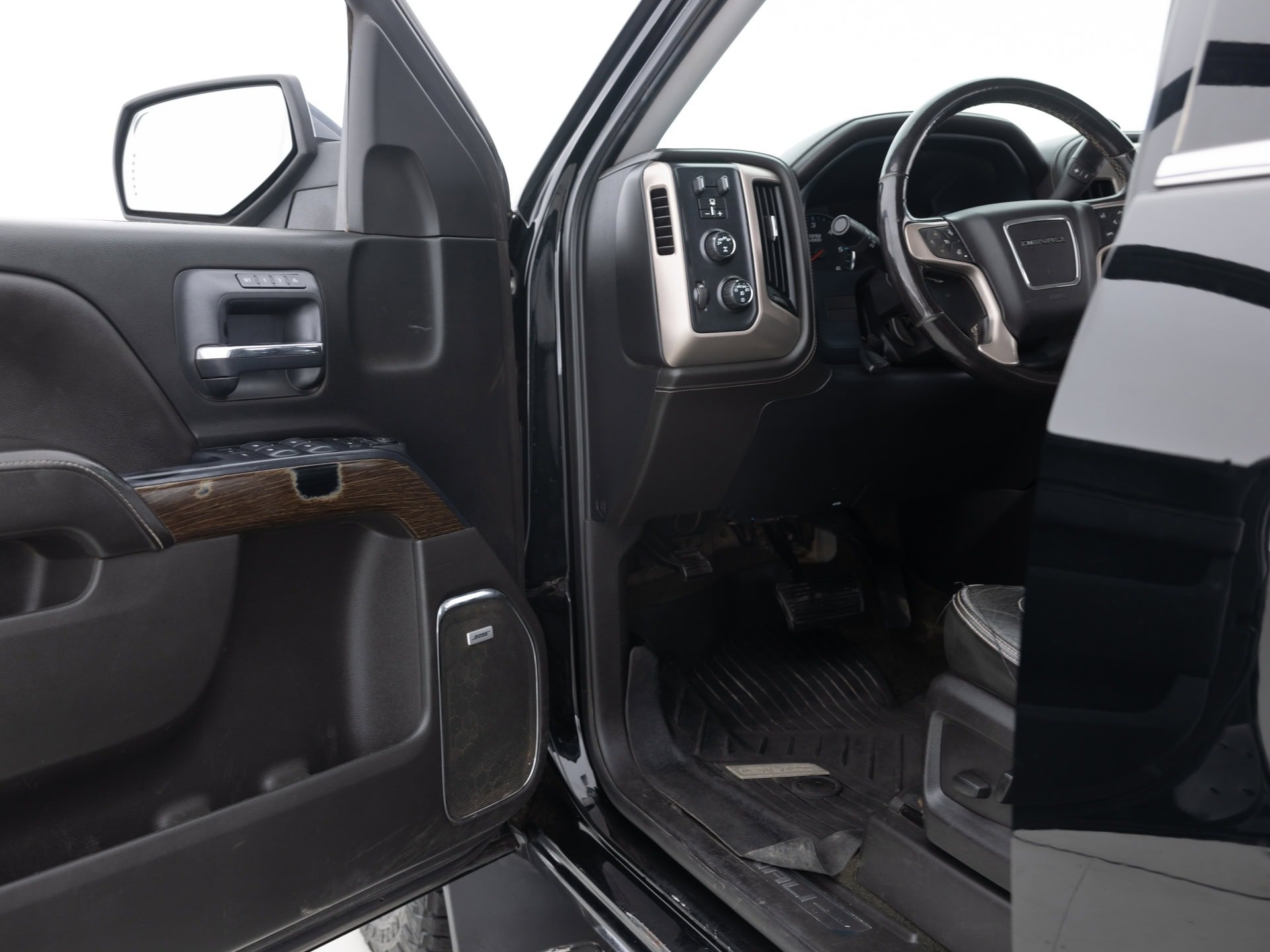 black gmc sierra 1500 denali 16