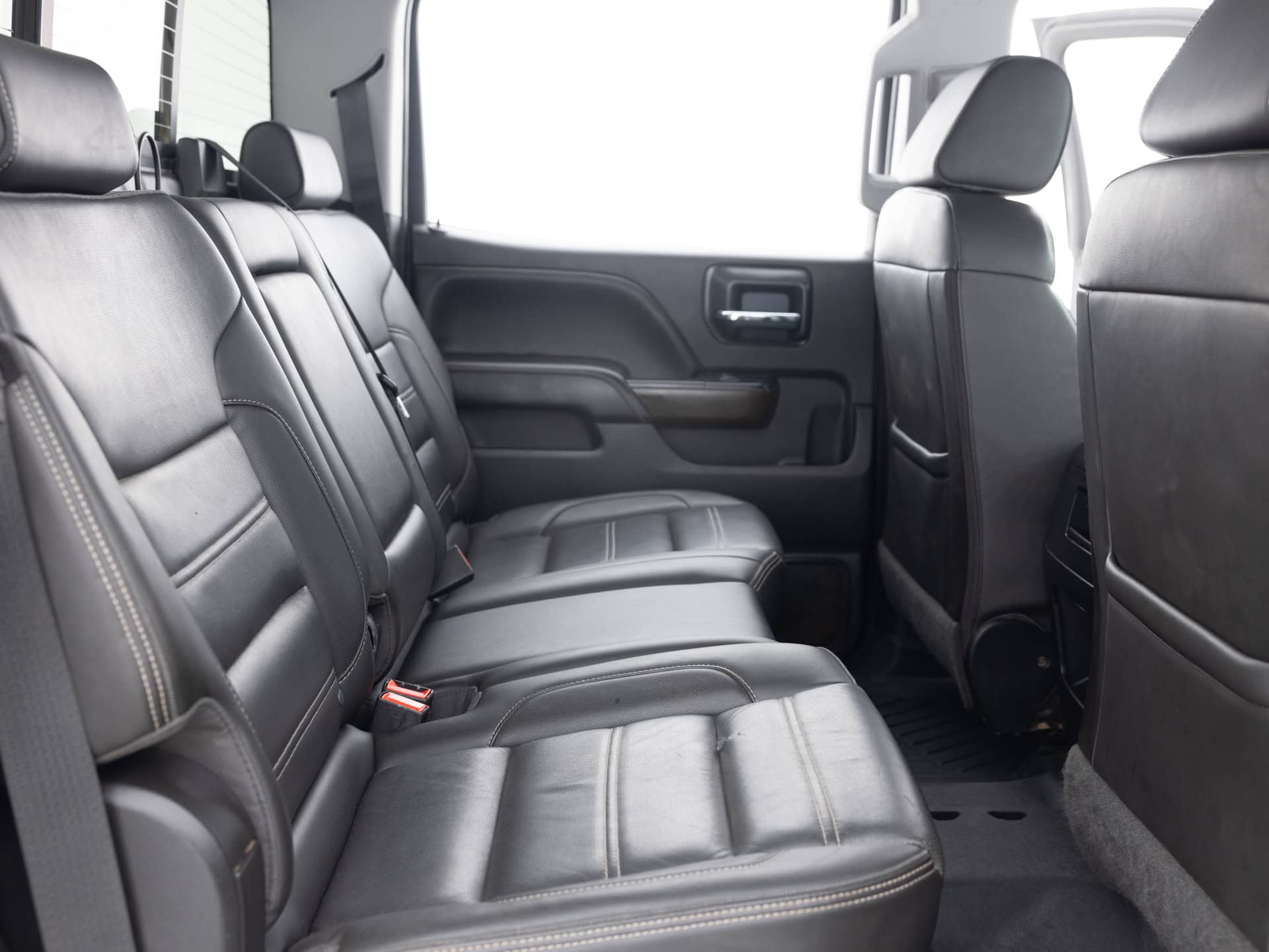 black gmc sierra 1500 denali 21