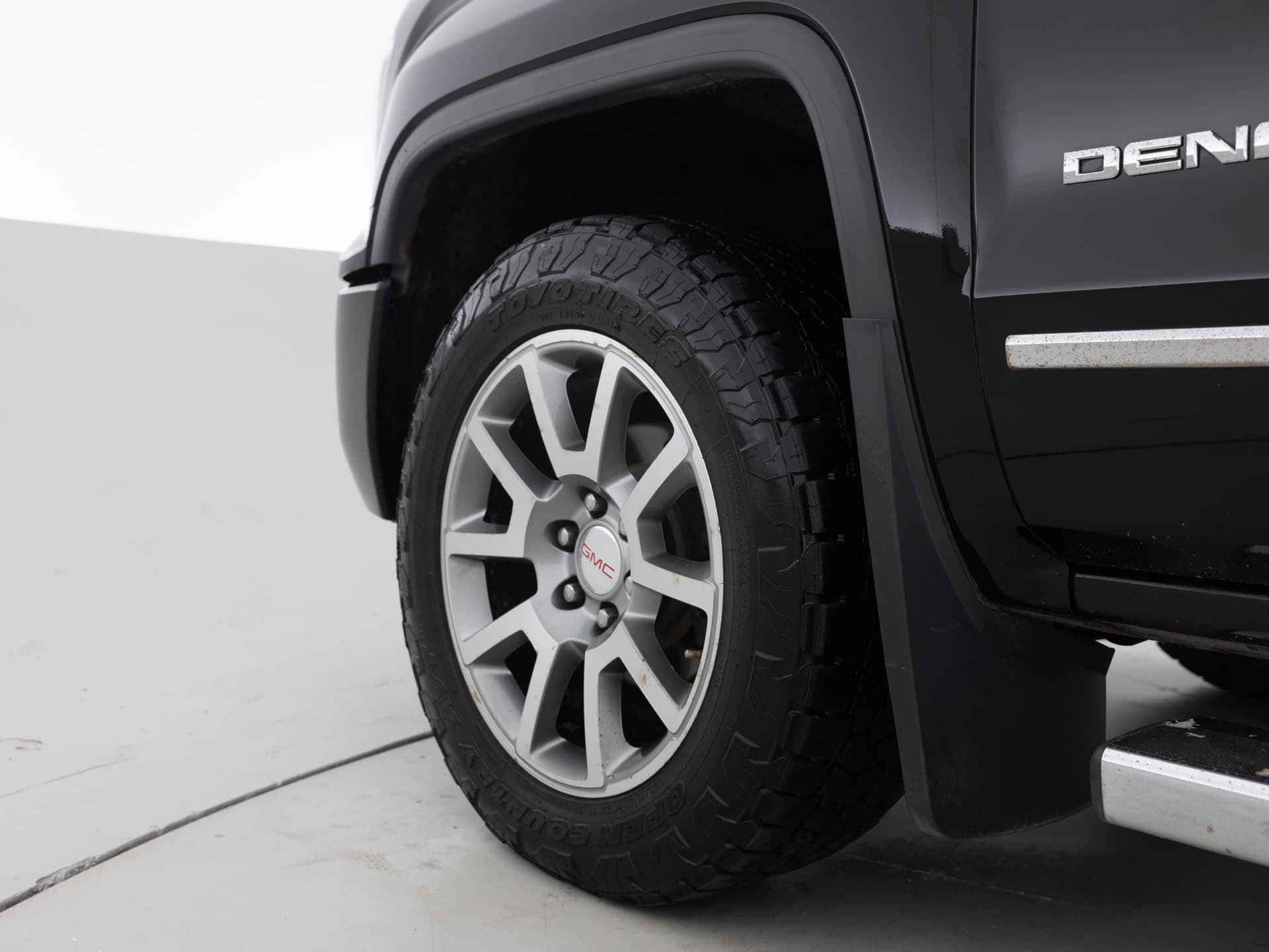 black gmc sierra 1500 denali 9