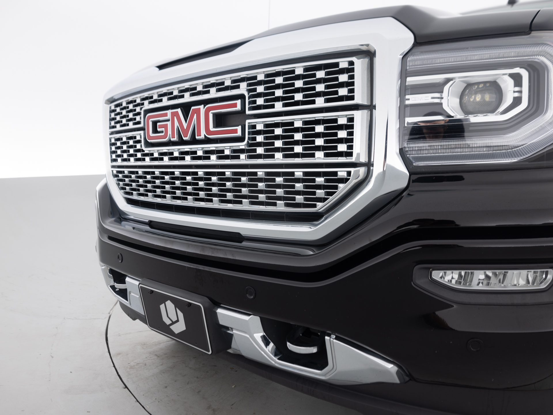 Used Black GMC Sierra-8 for Sale