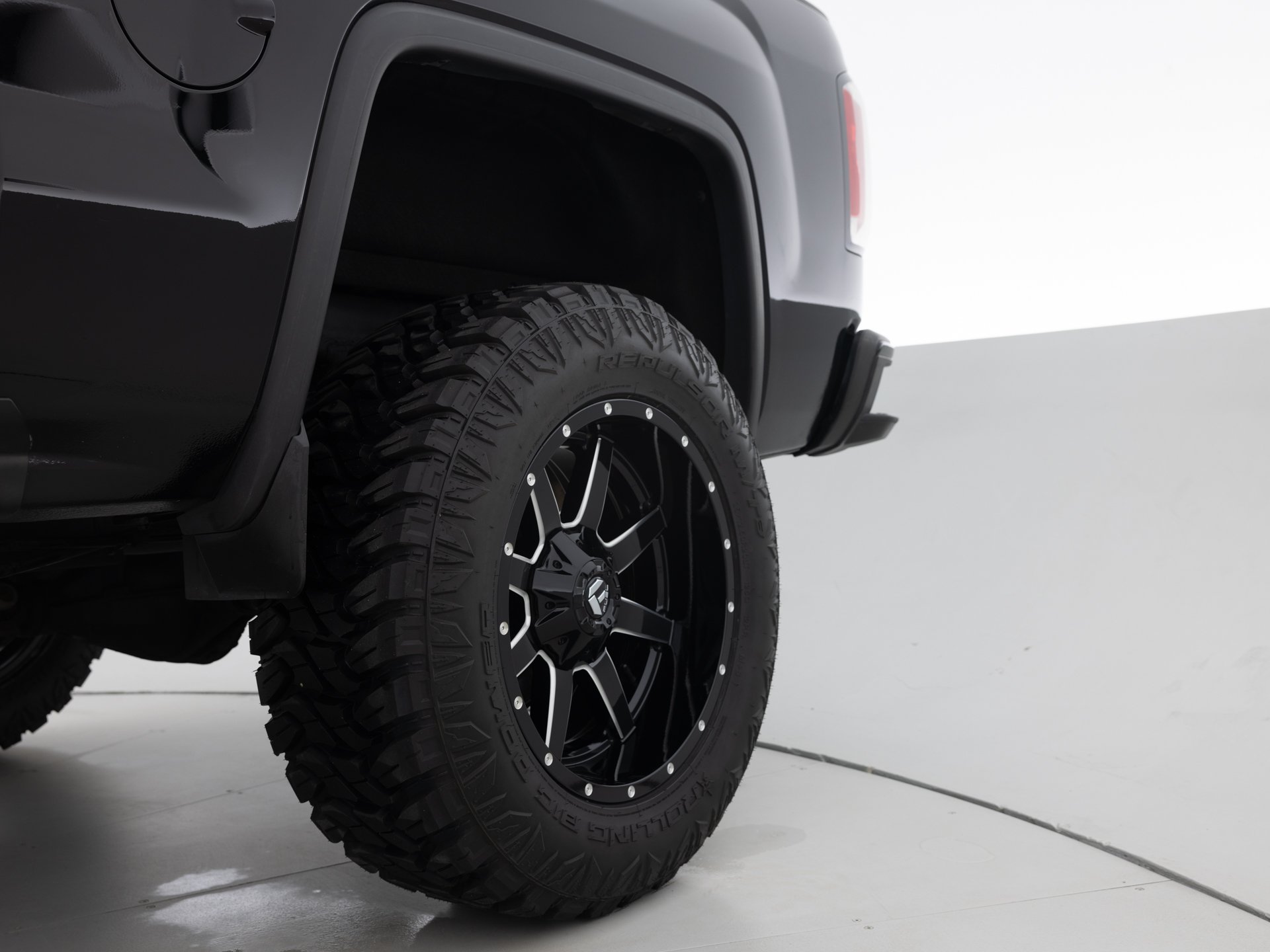 black gmc sierra denali 10