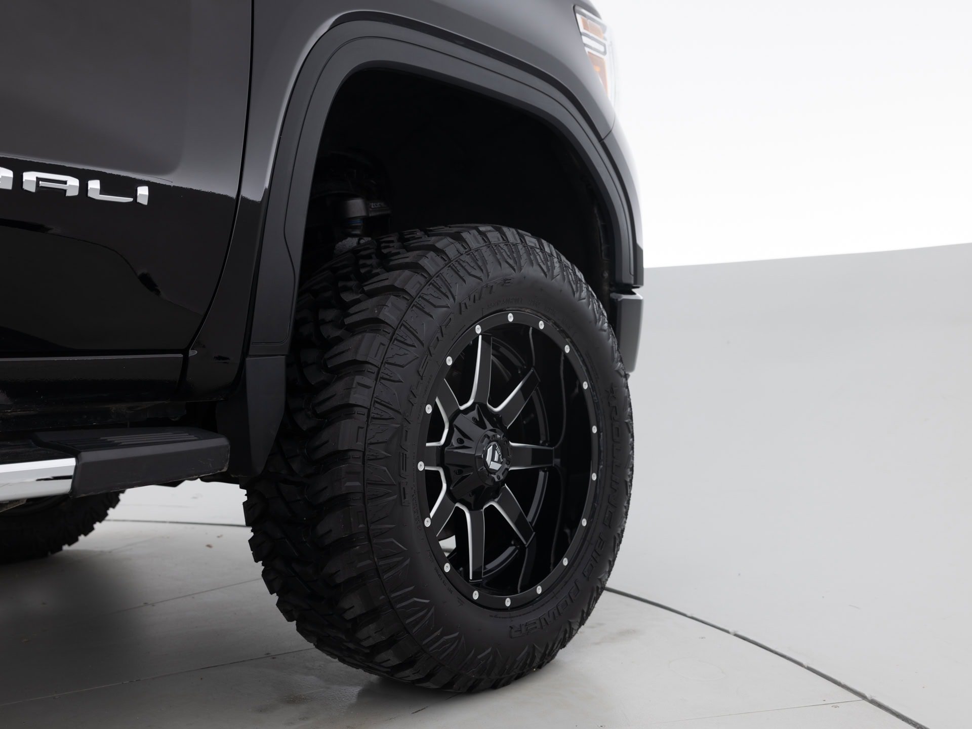 black gmc sierra denali 12