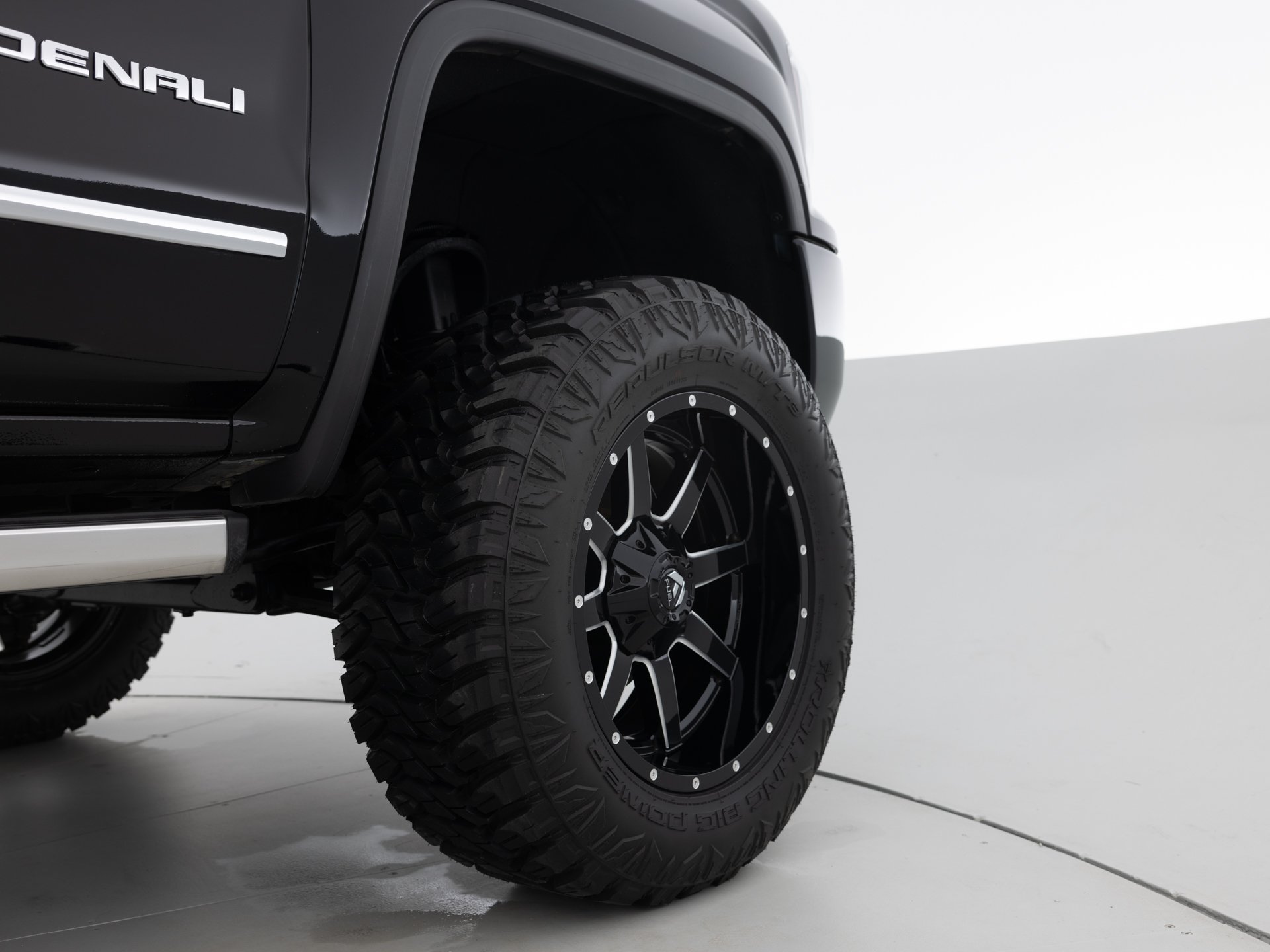 black gmc sierra denali 12