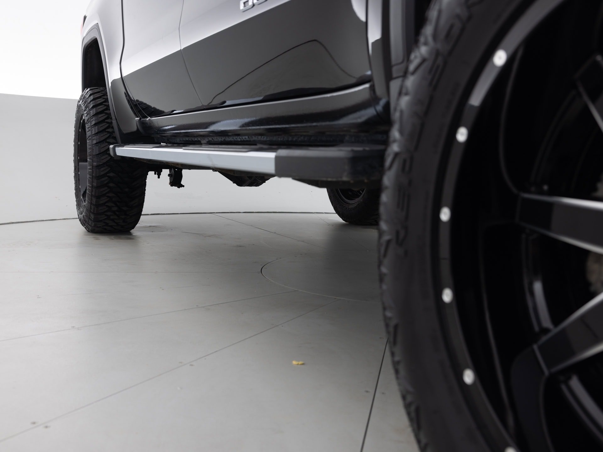 black gmc sierra denali 13