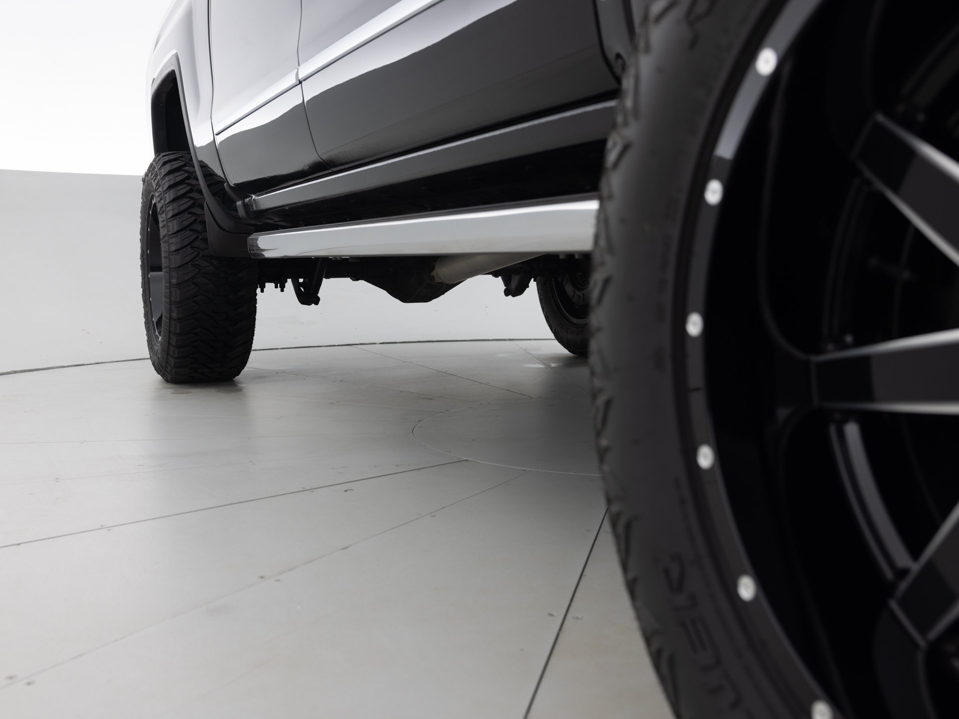 black gmc sierra denali 13