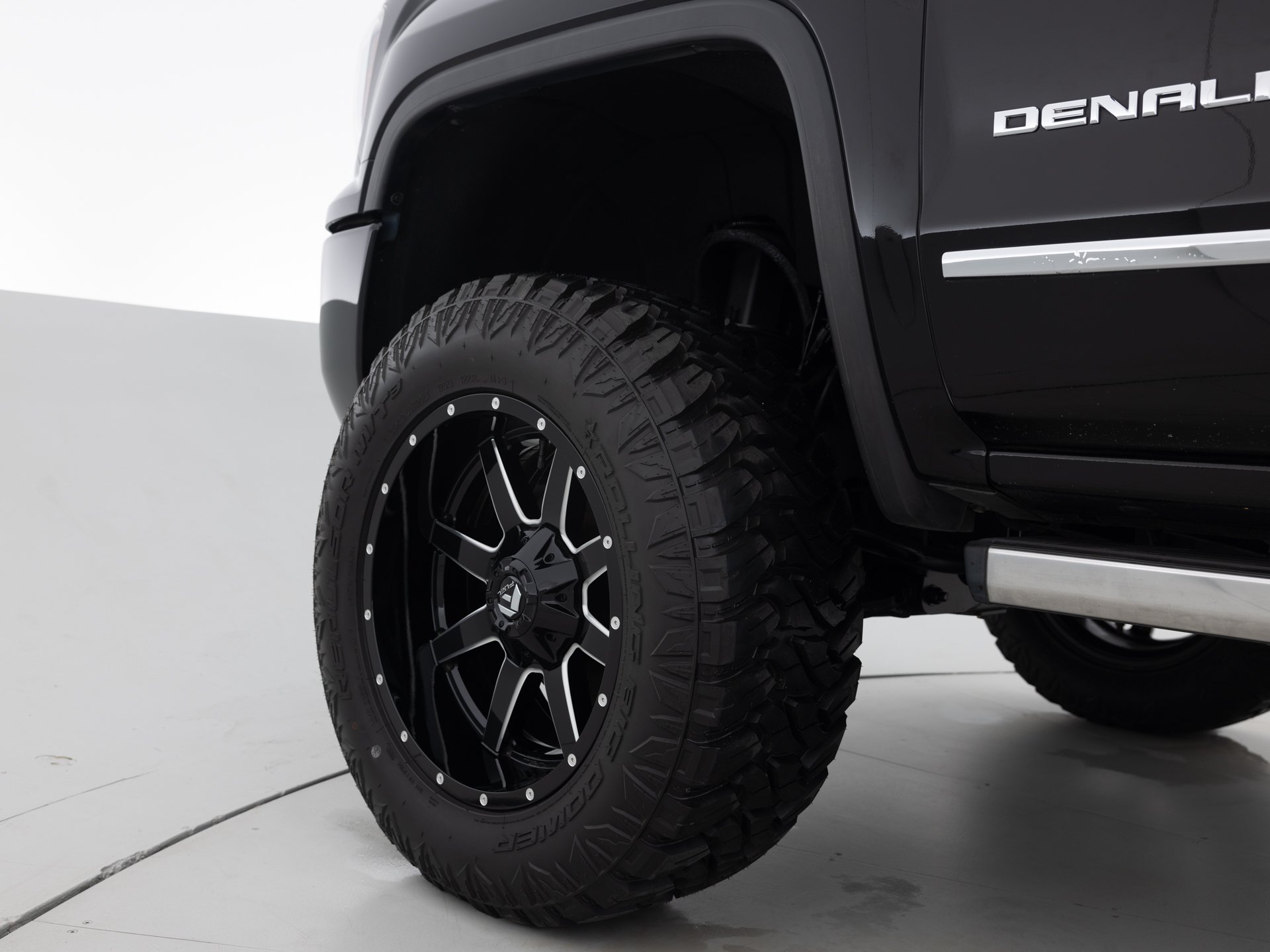 black gmc sierra denali 9
