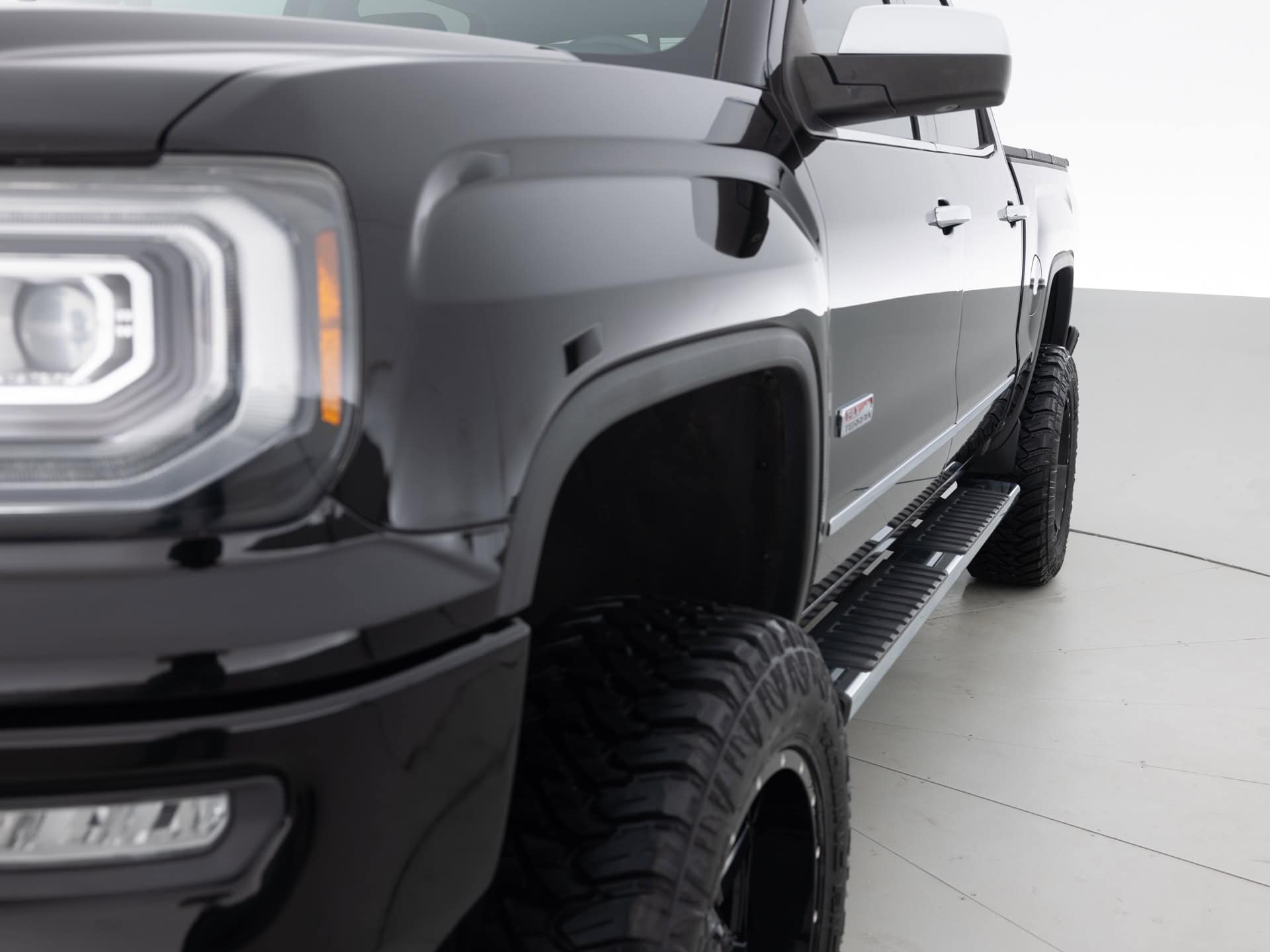 black gmc sierra slt 3