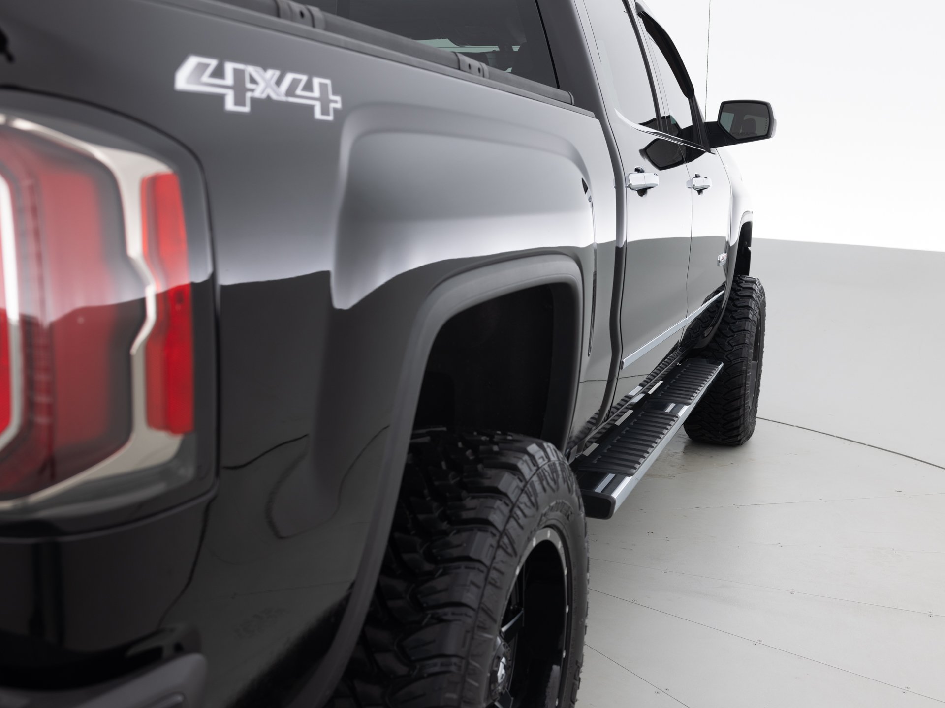 black gmc sierra slt 5