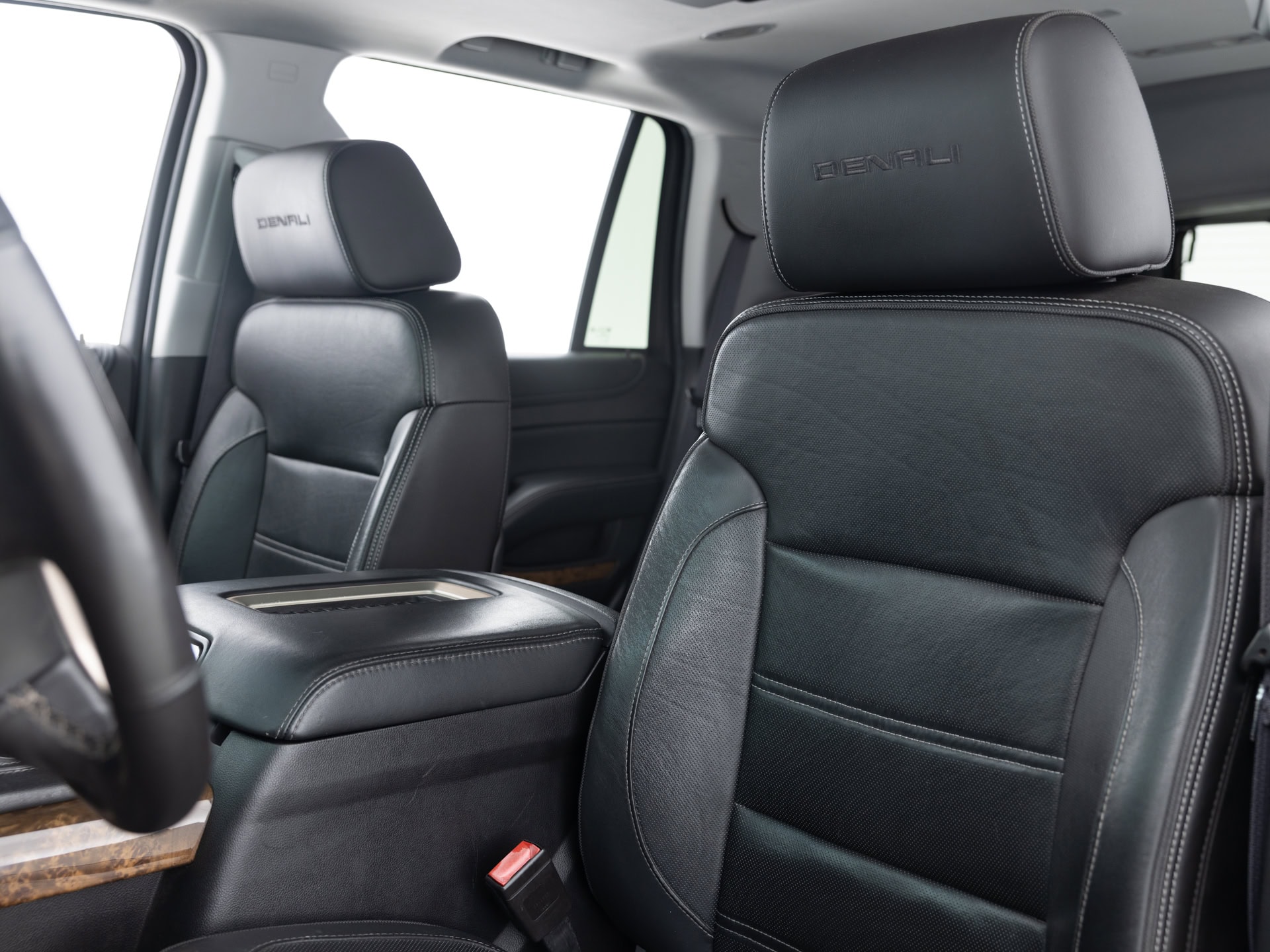 Used Black GMC Yukon Denali-18 for Sale