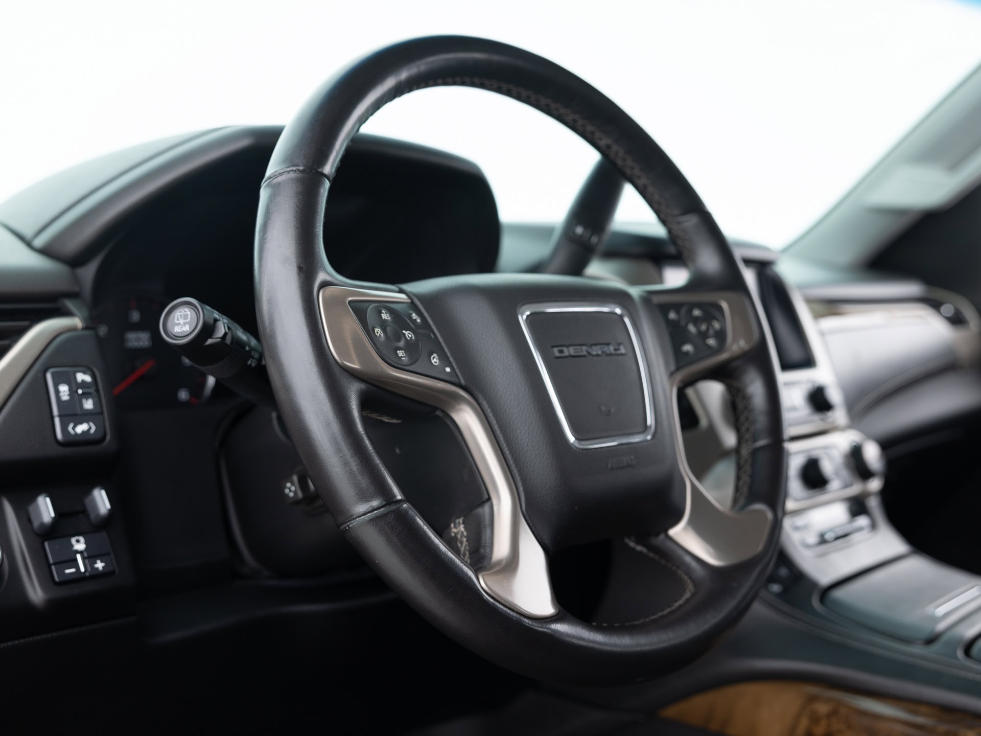 Used Black GMC Yukon Denali-19 for Sale