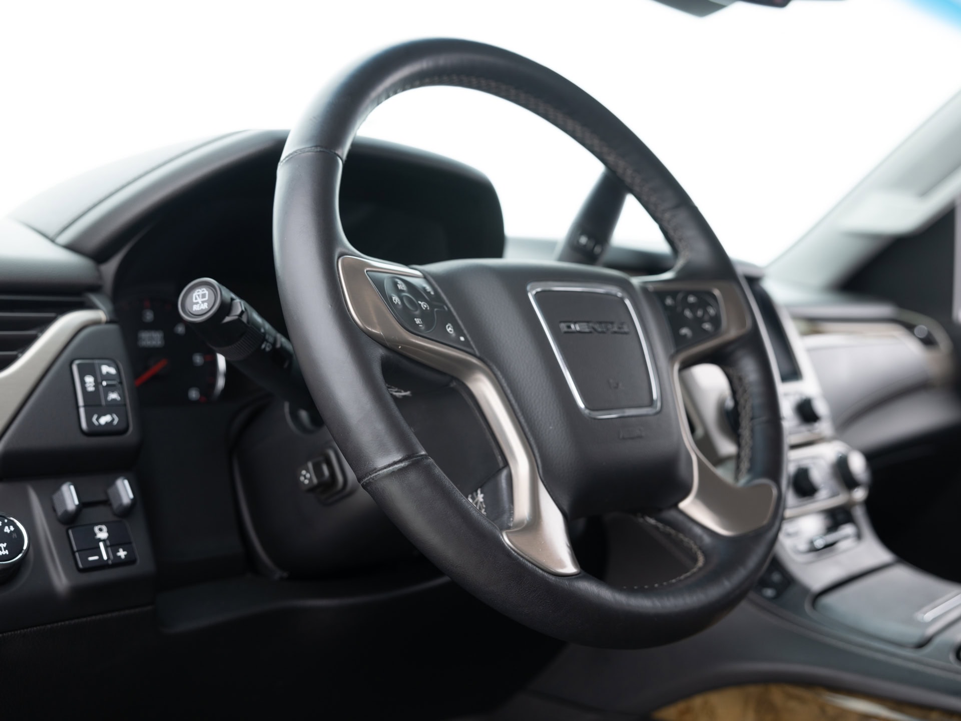 Used Black GMC Yukon Denali-19 for Sale