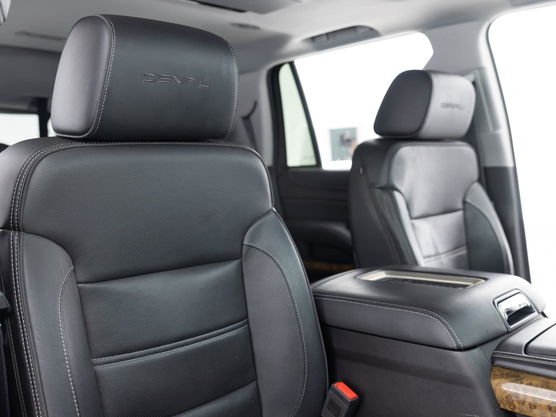 Used Black GMC Yukon Denali-22 for Sale