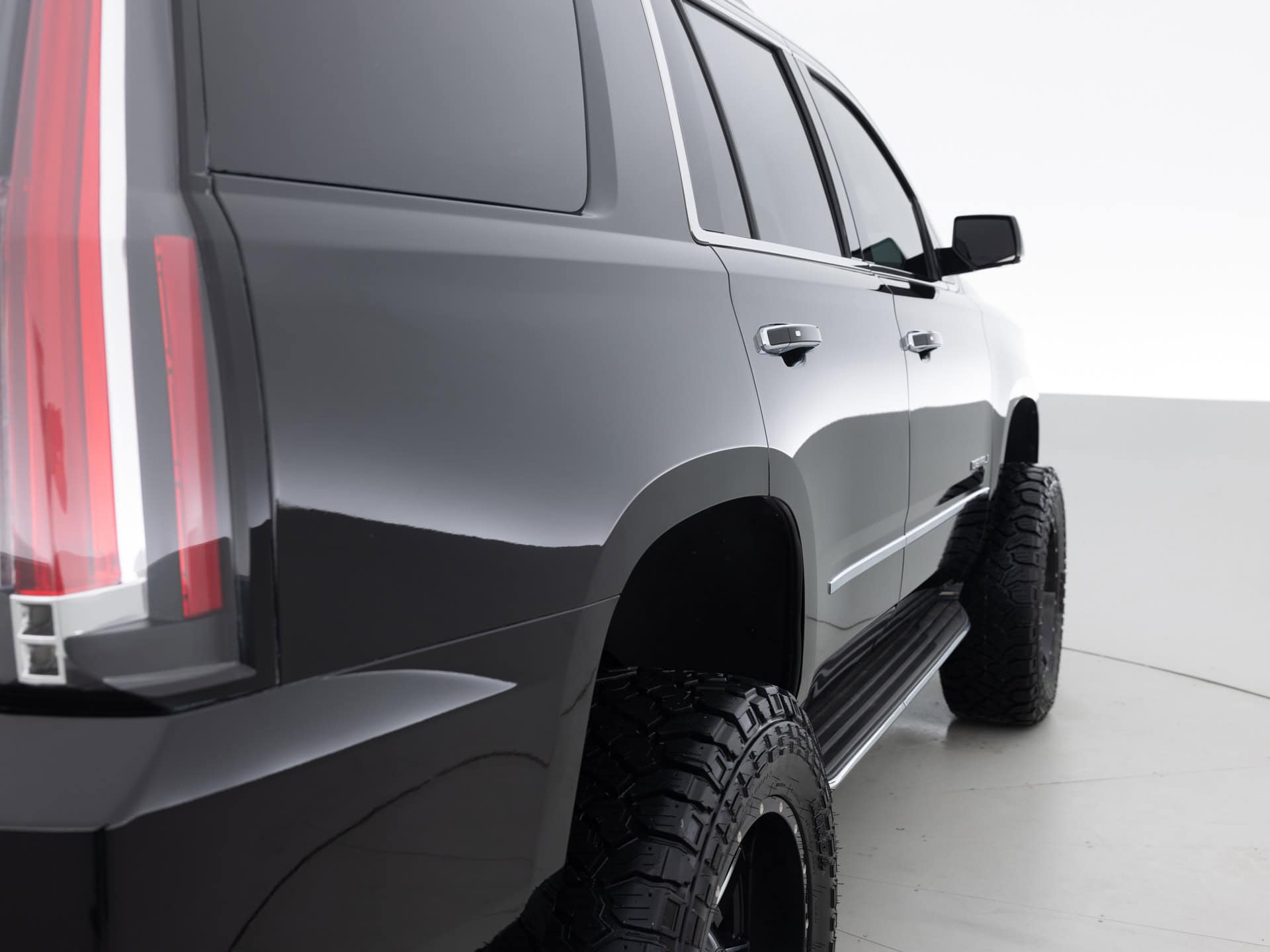 Used Black GMC Yukon Denali-5 for Sale