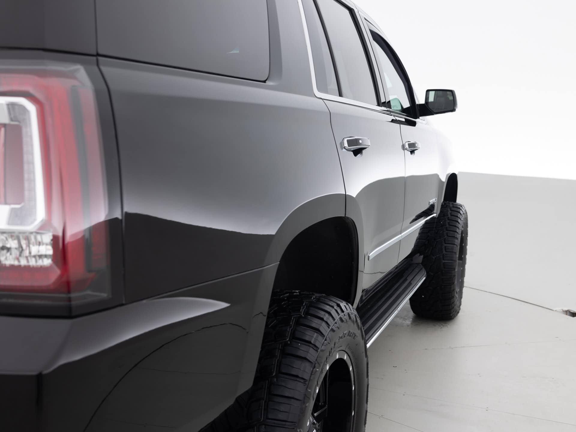 Used Black GMC Yukon Denali-5 for Sale