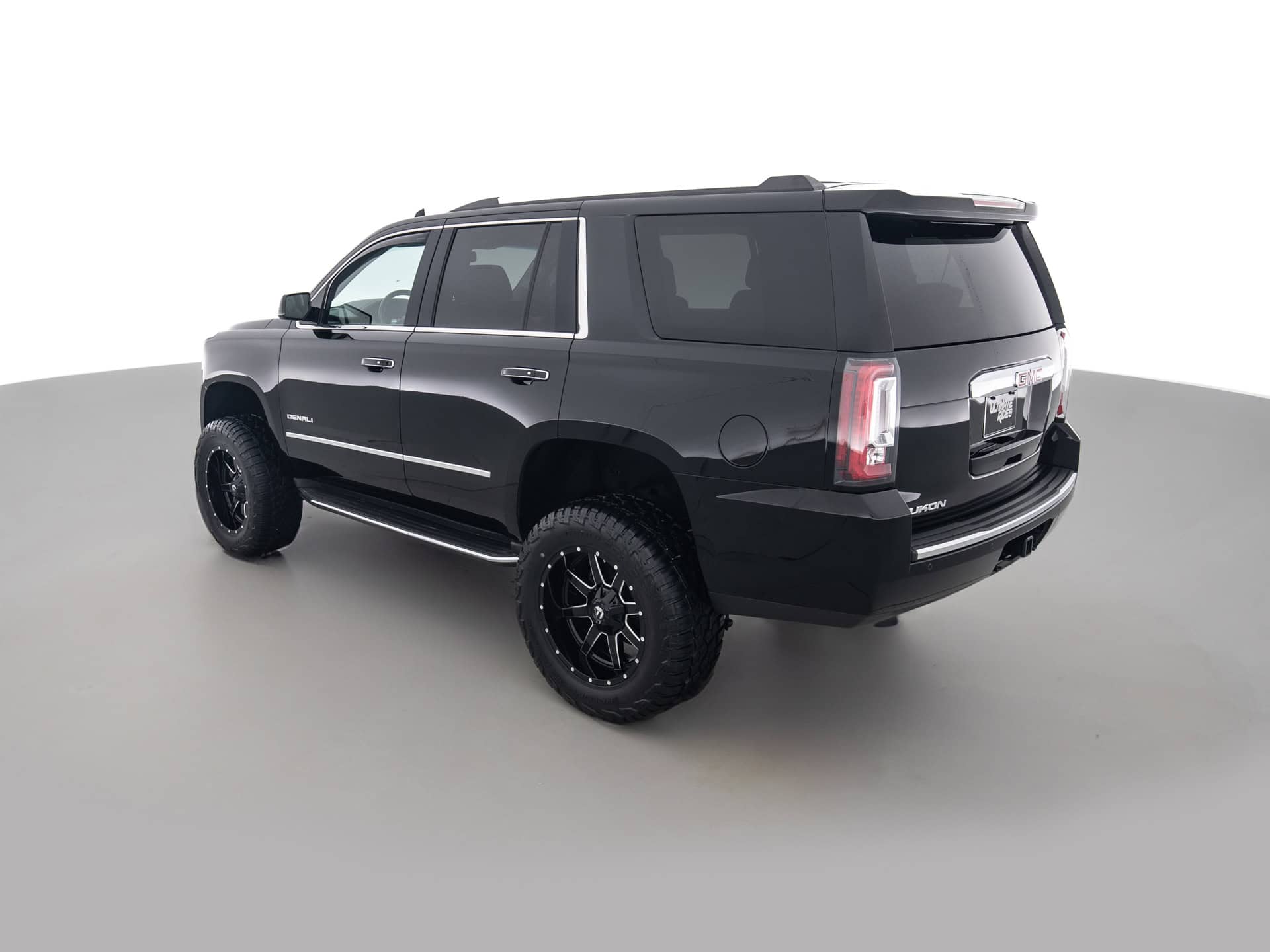 Used Black GMC Yukon Denali-6 for Sale