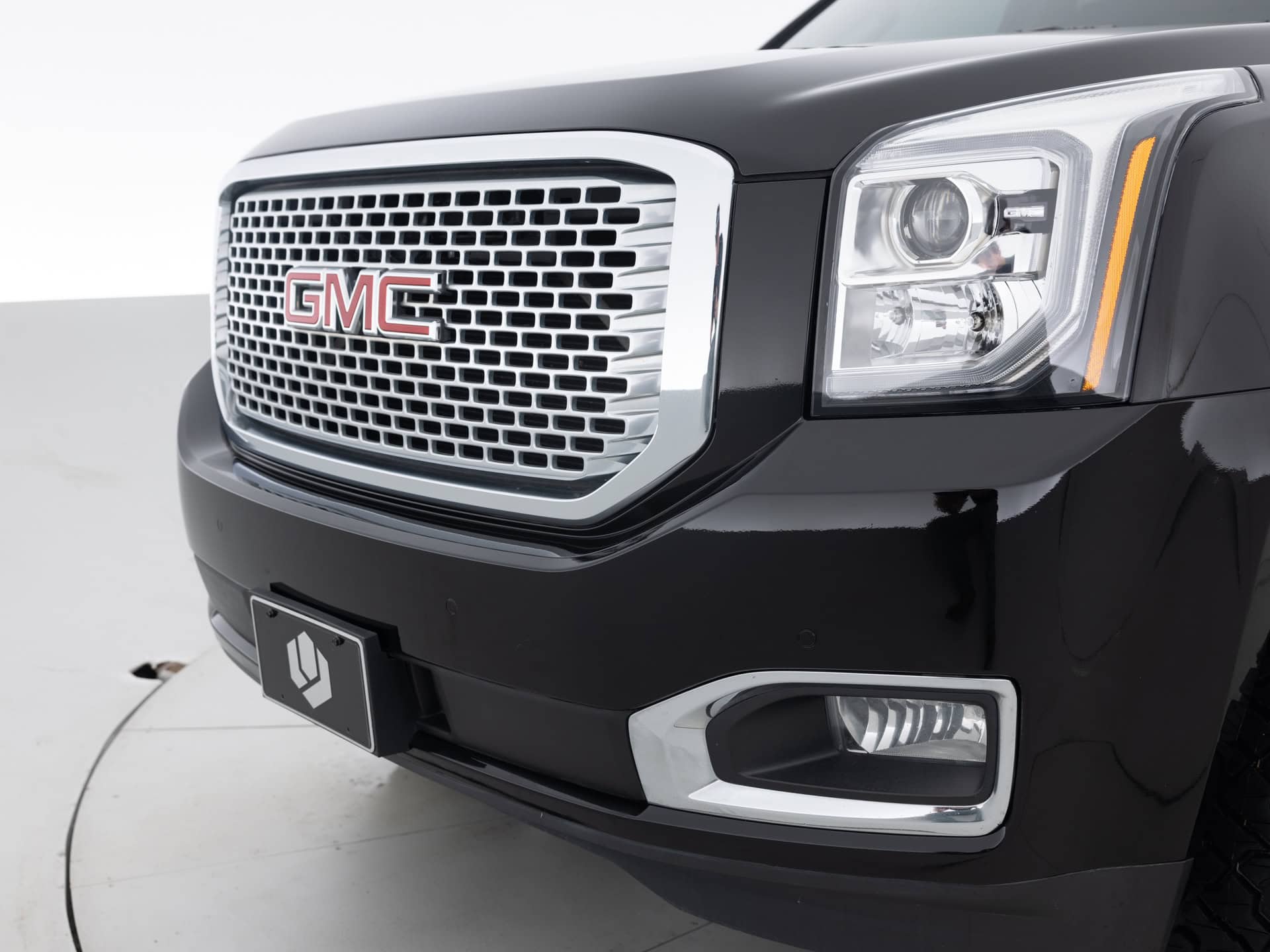 Used Black GMC Yukon Denali-7 for Sale