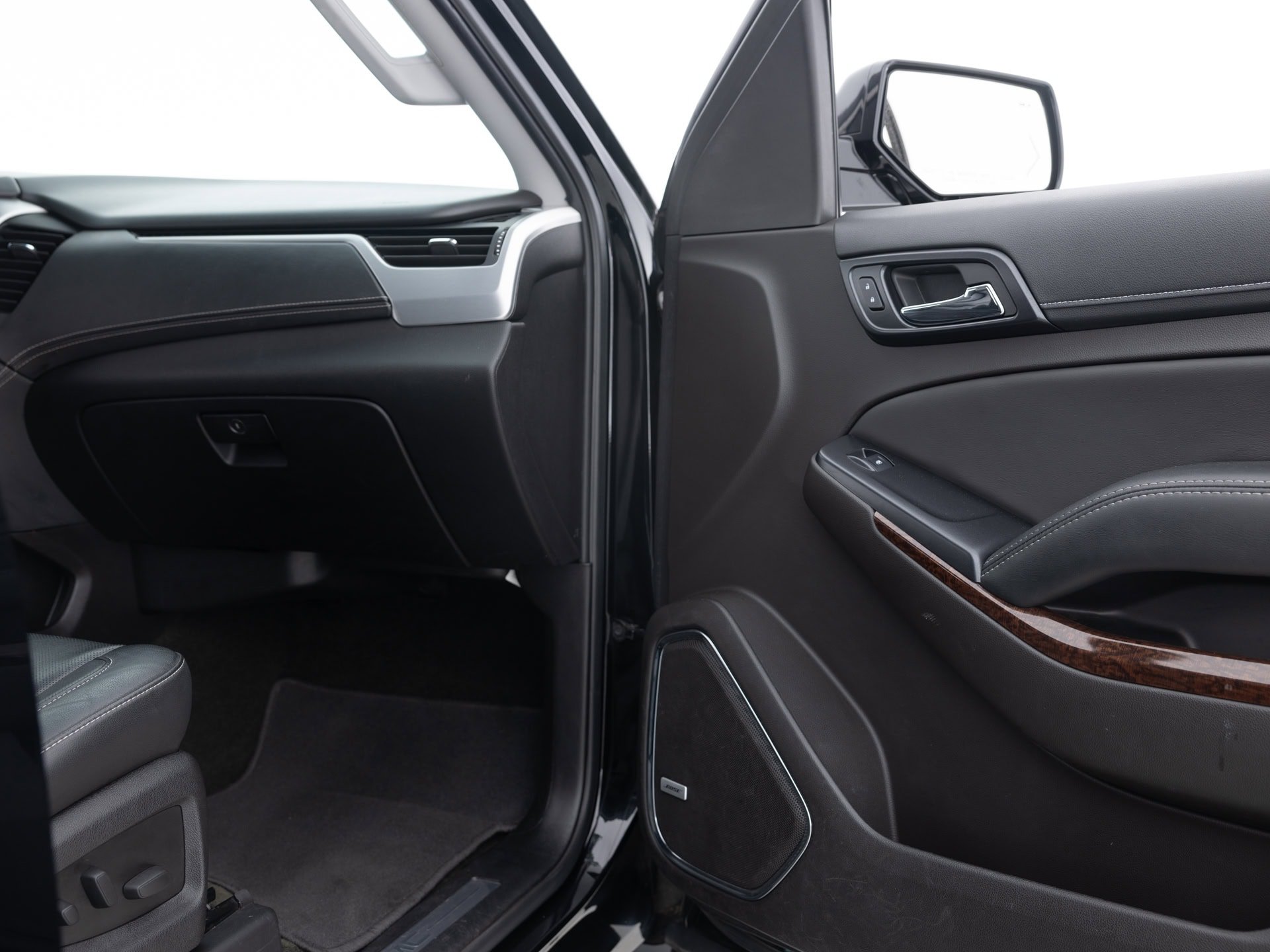 black gmc yukon slt 20