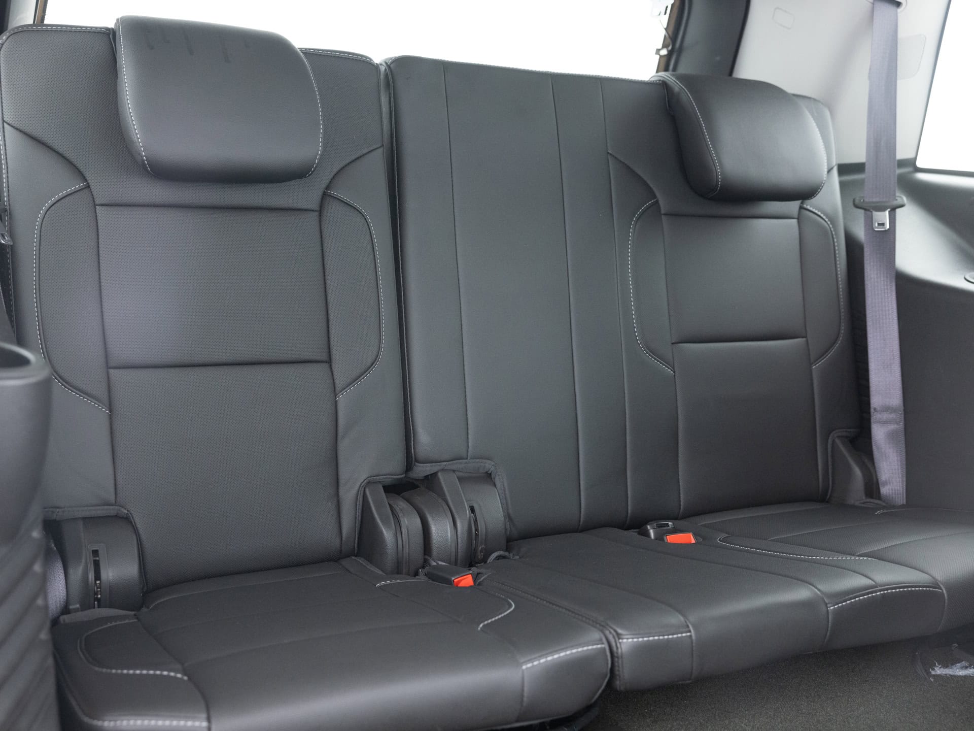 black gmc yukon slt 23