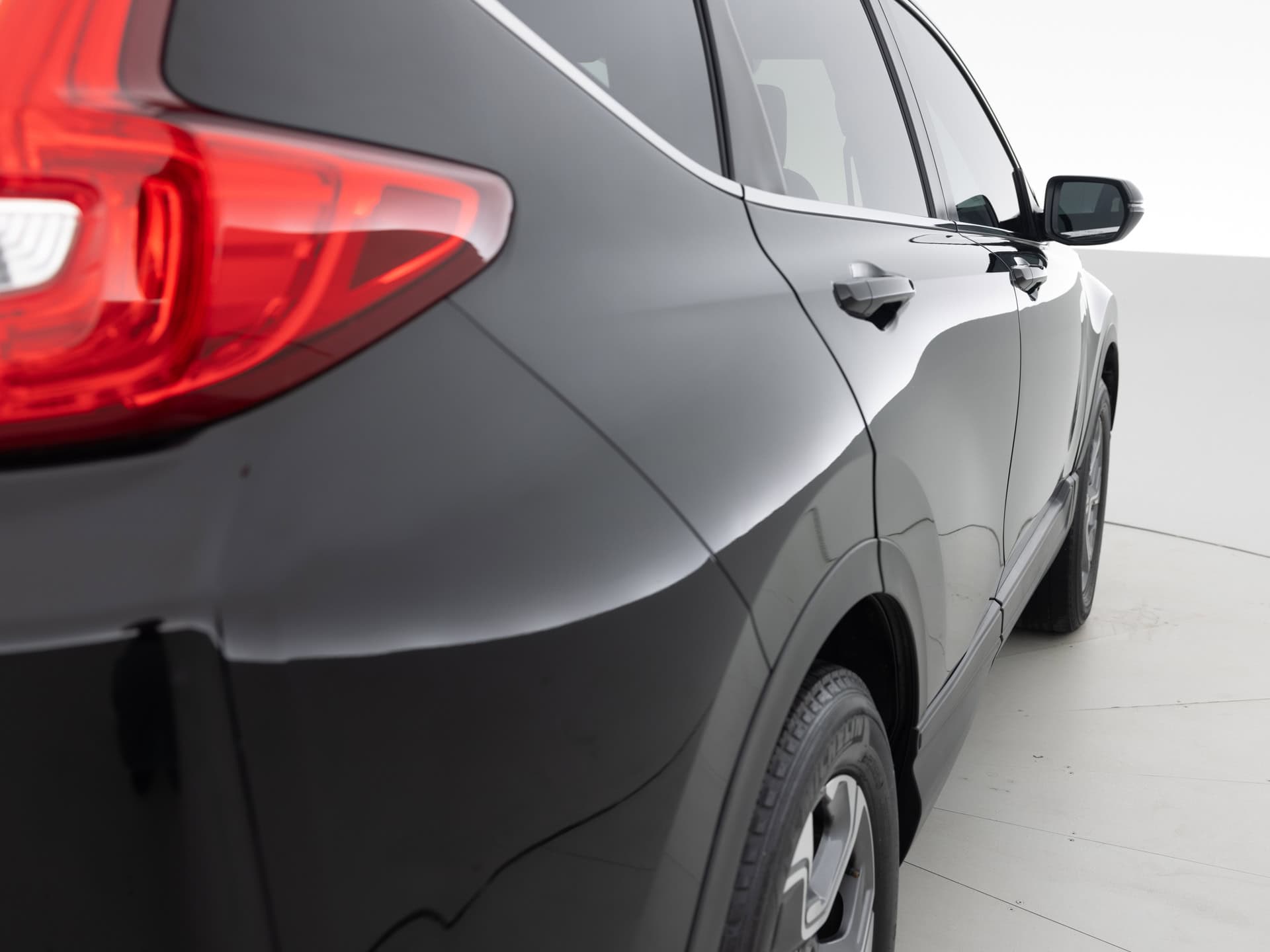 black honda crv 5