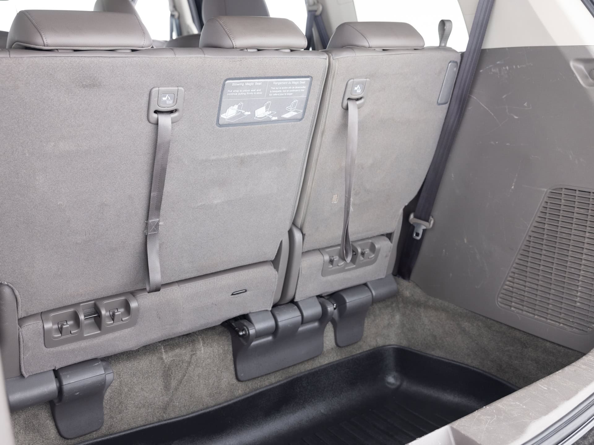 black honda odyssey ex l 33