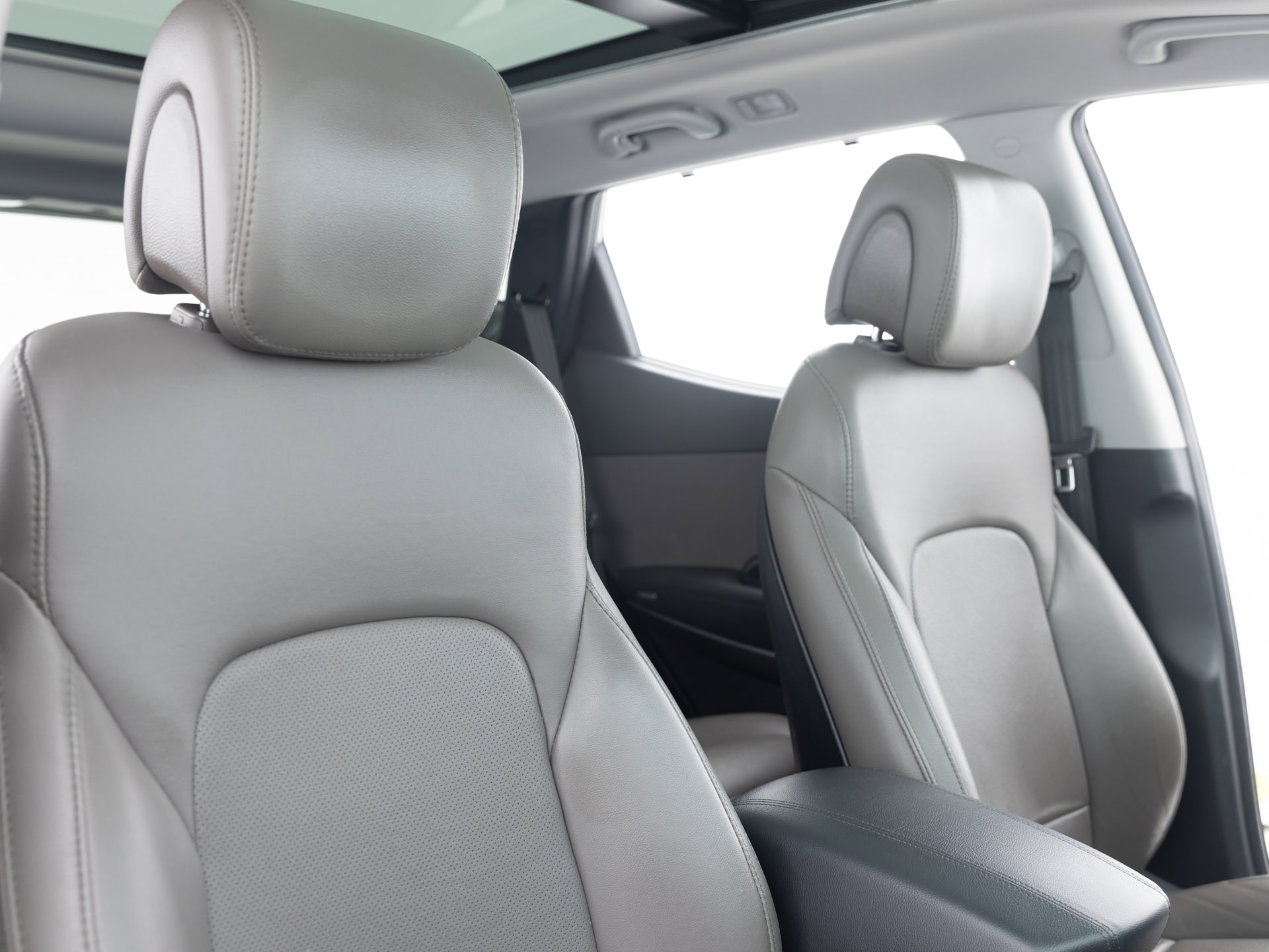 Used Black Hyundai Santa Fe-18 for Sale