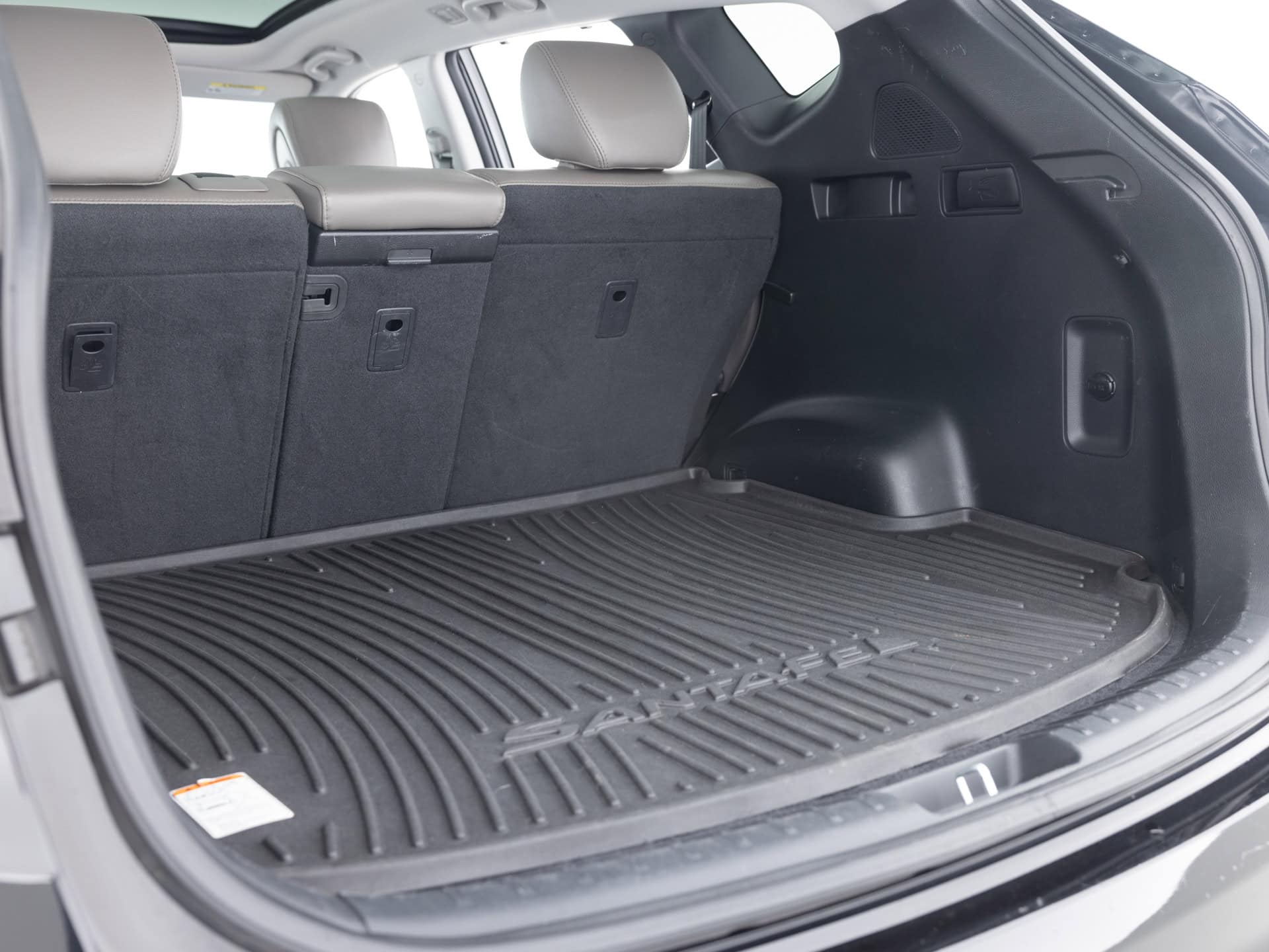 Used Black Hyundai Santa Fe-33 for Sale