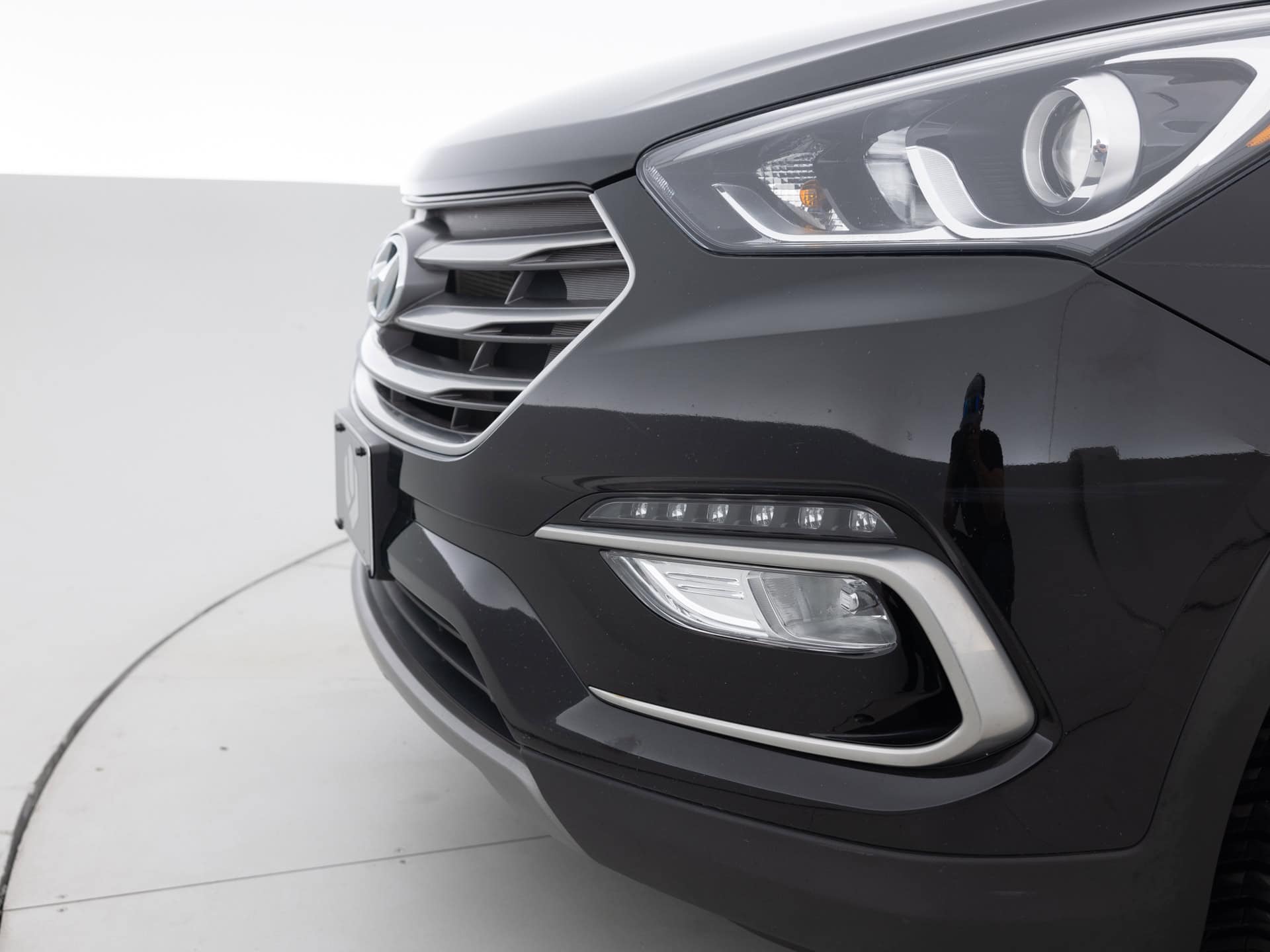 Used Black Hyundai Santa Fe-5 for Sale