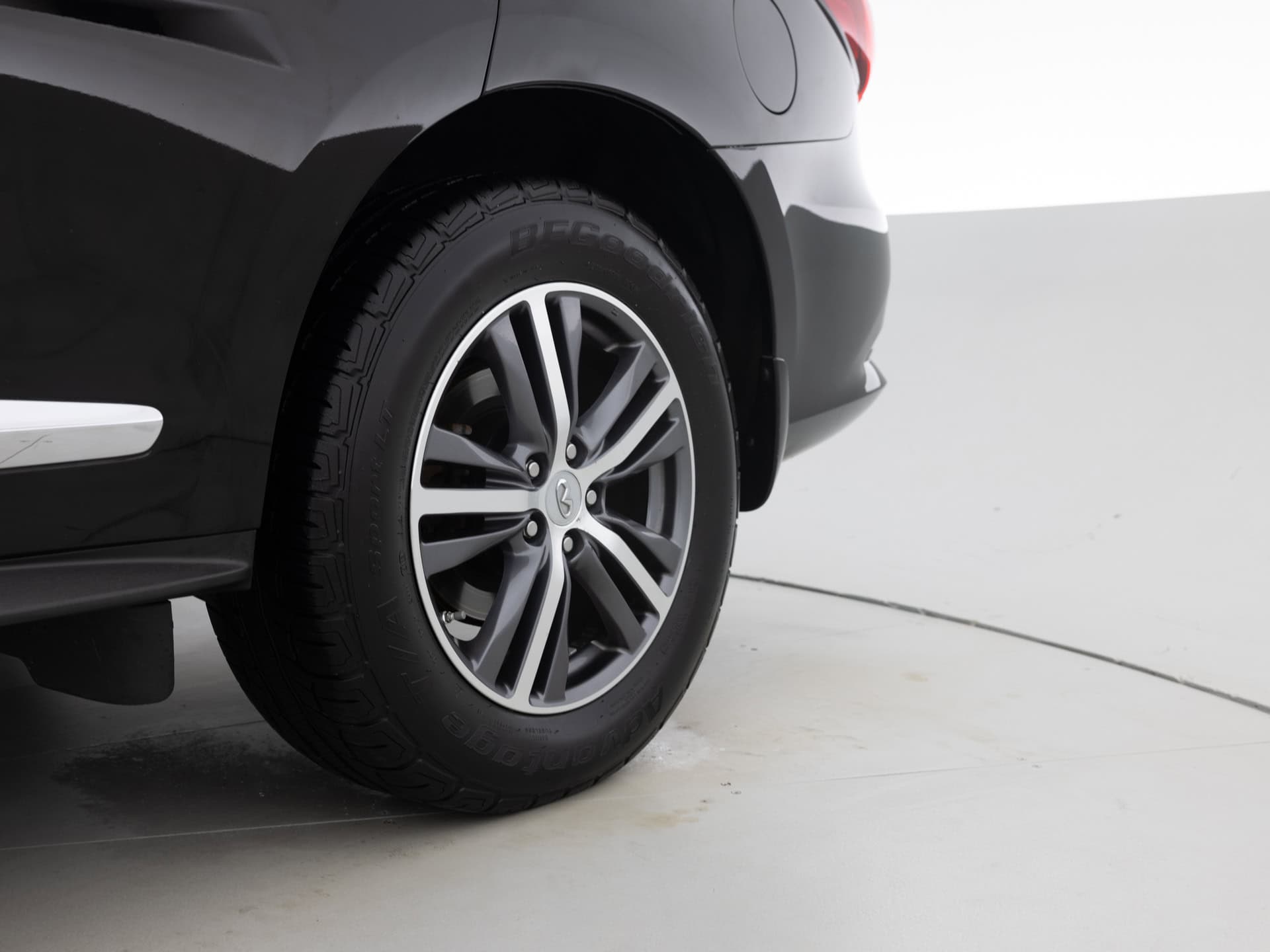 Used Black Infinity QX60-8 for Sale