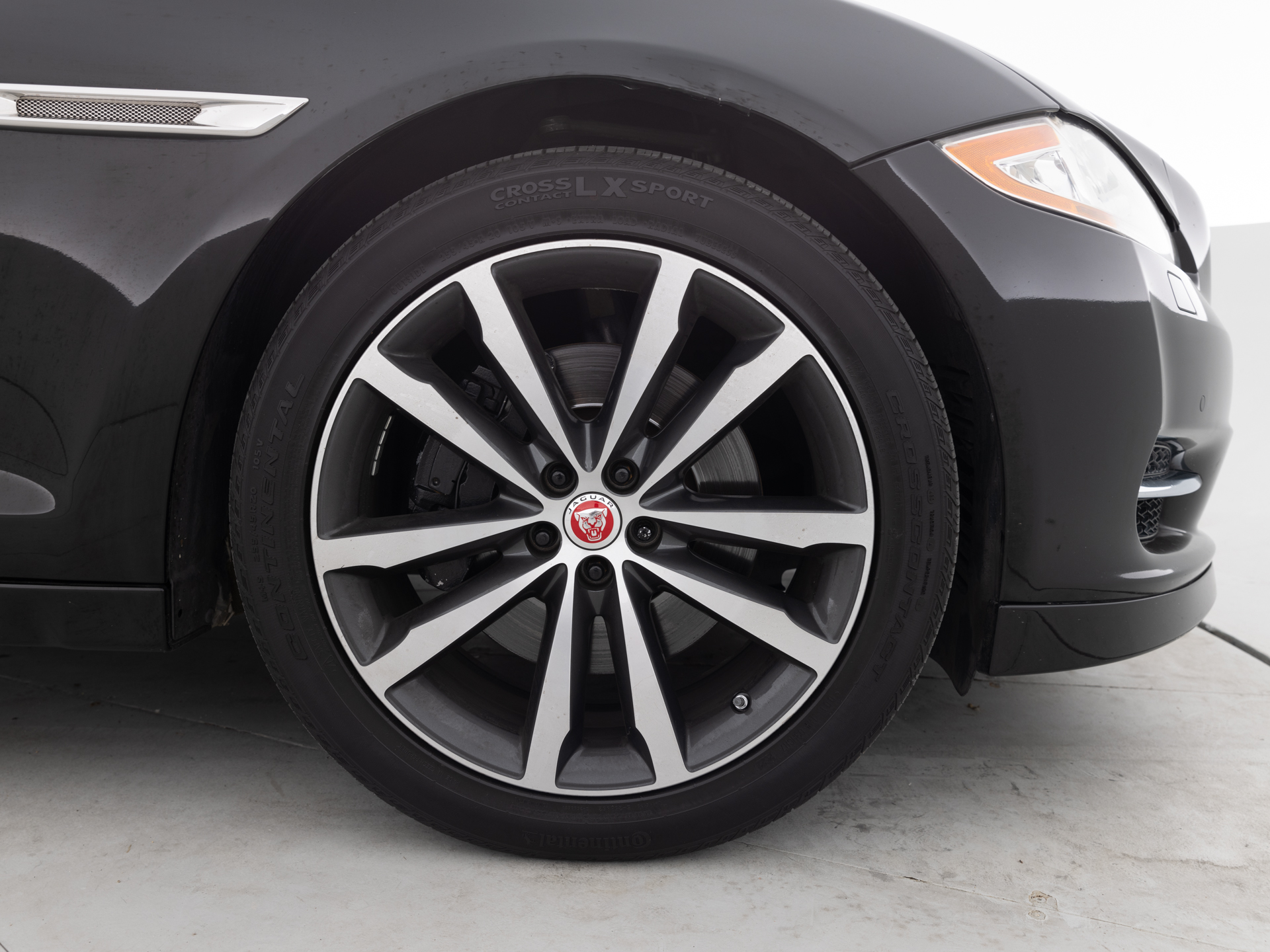 Used Black Jaguar XJ-11 for Sale