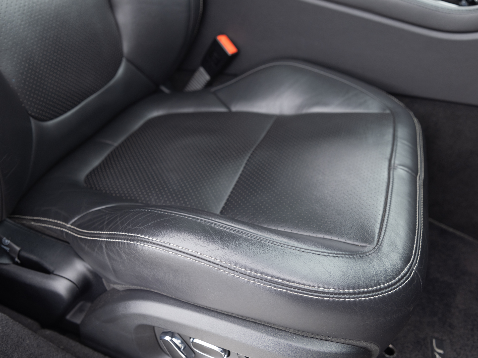 Used Black Jaguar XJ-17 for Sale