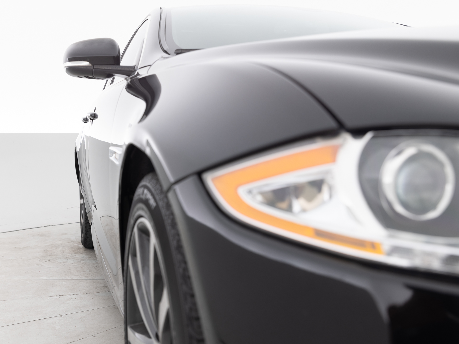 Used Black Jaguar XJ-4 for Sale