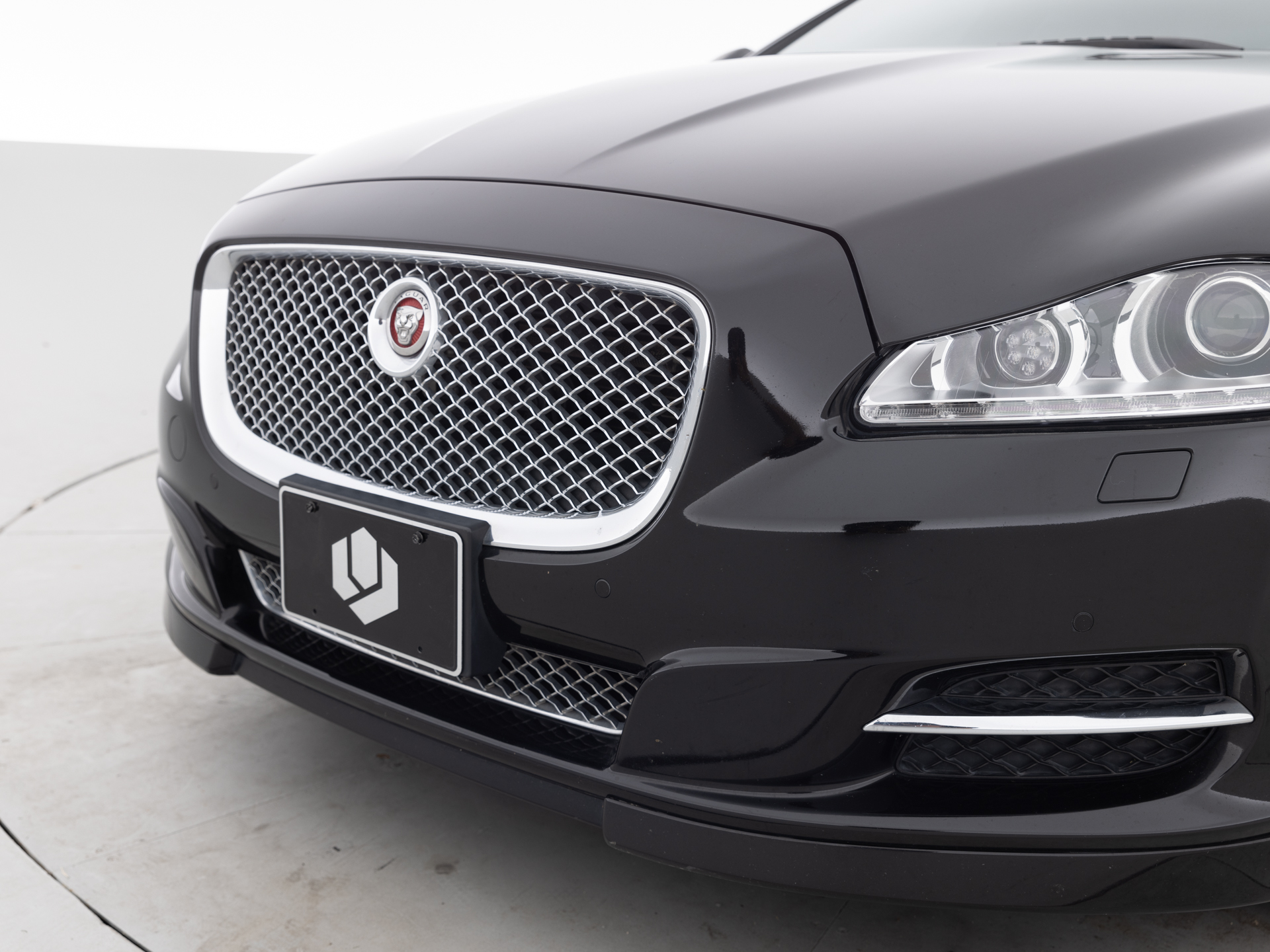 Used Black Jaguar XJ-8 for Sale