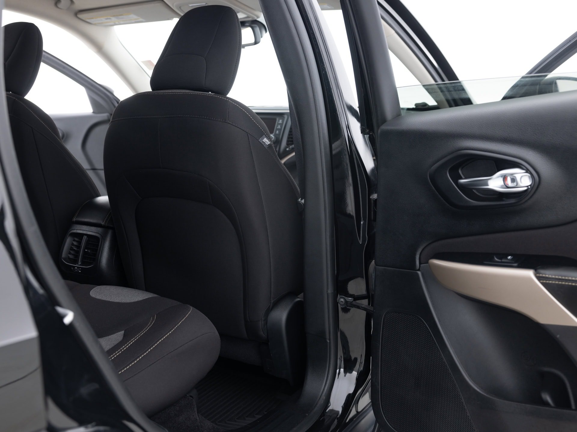 black jeep cherokee spt 22