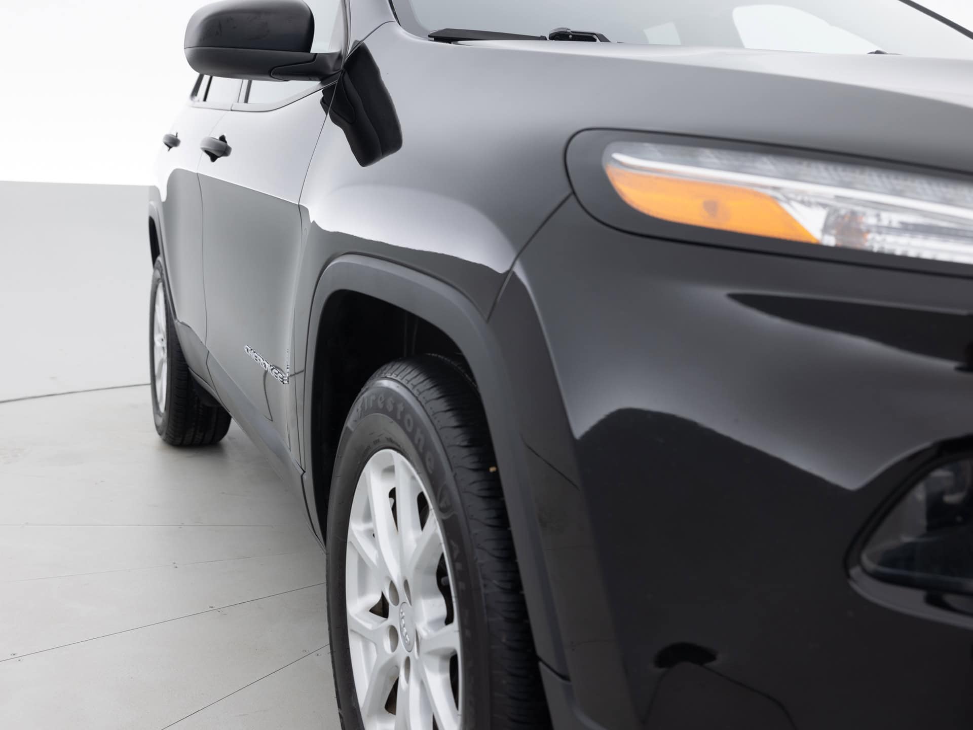 black jeep cherokee spt 4
