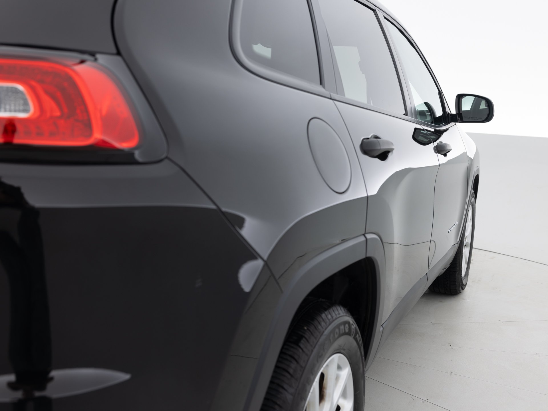 black jeep cherokee spt 5