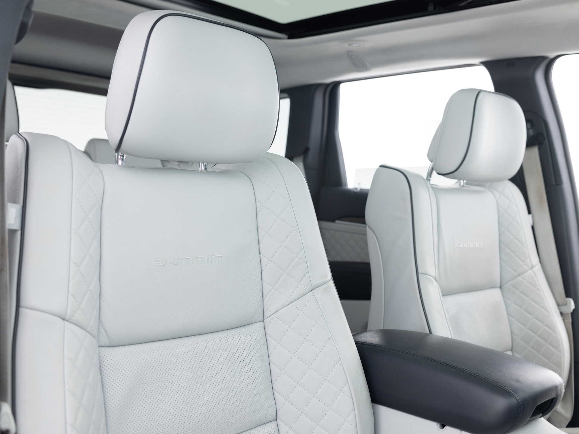 Used Black Jeep Cherokkee Summit_-18 for Sale